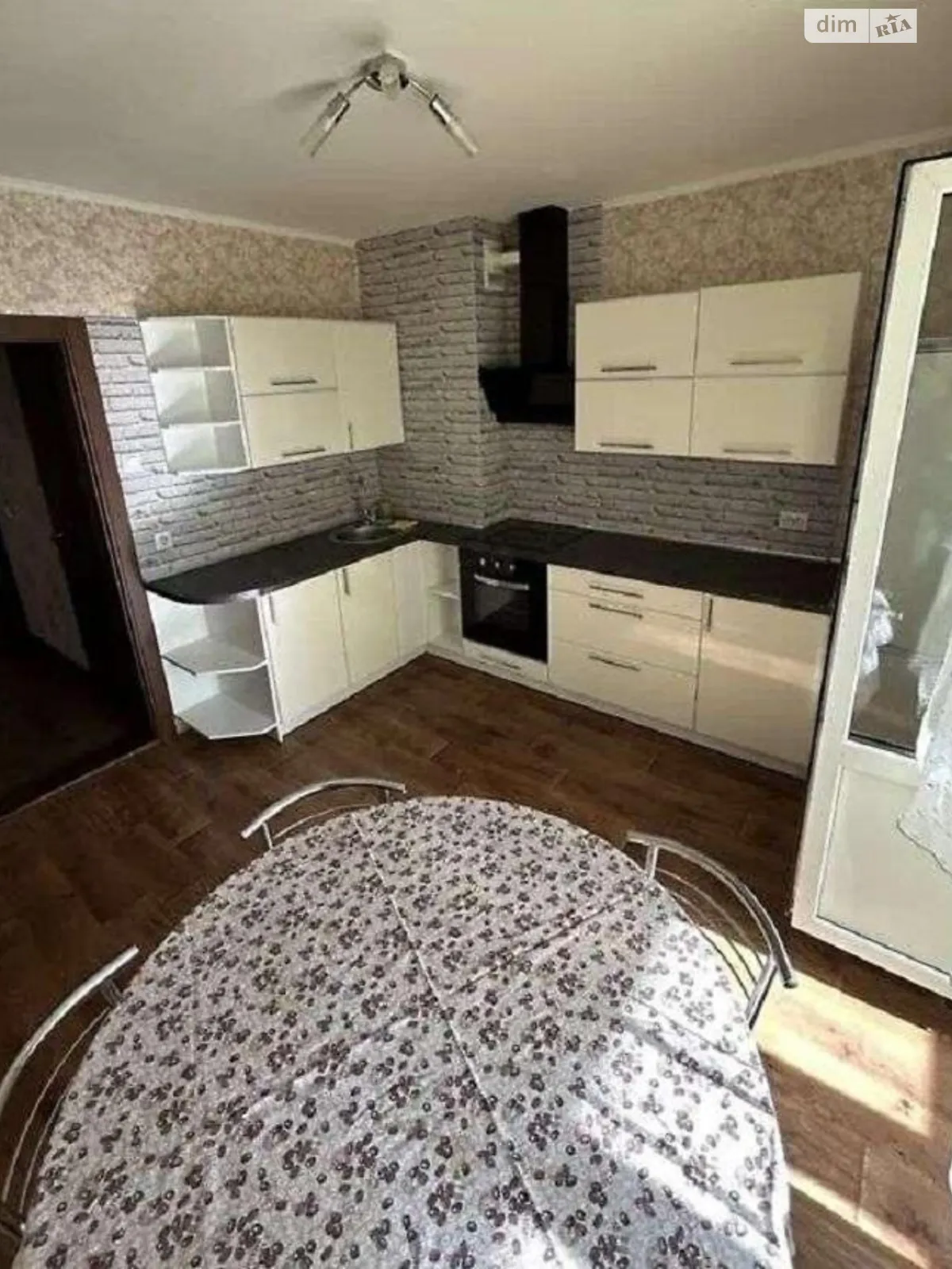 Продается 1-комнатная квартира 49 кв. м в Киеве, ул. Сергeя Данченко, 1 - фото 1