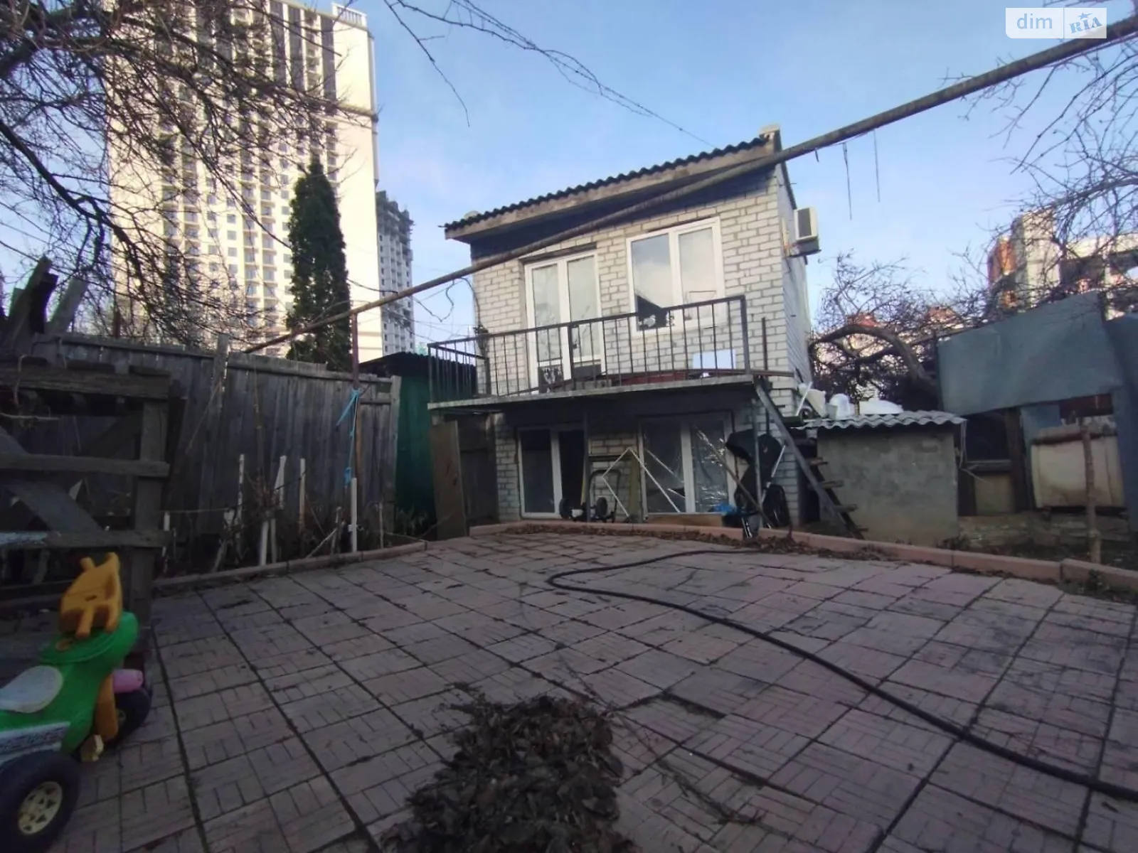 Продается дом на 3 этажа 60 кв. м с верандой, цена: 39500 $ - фото 1