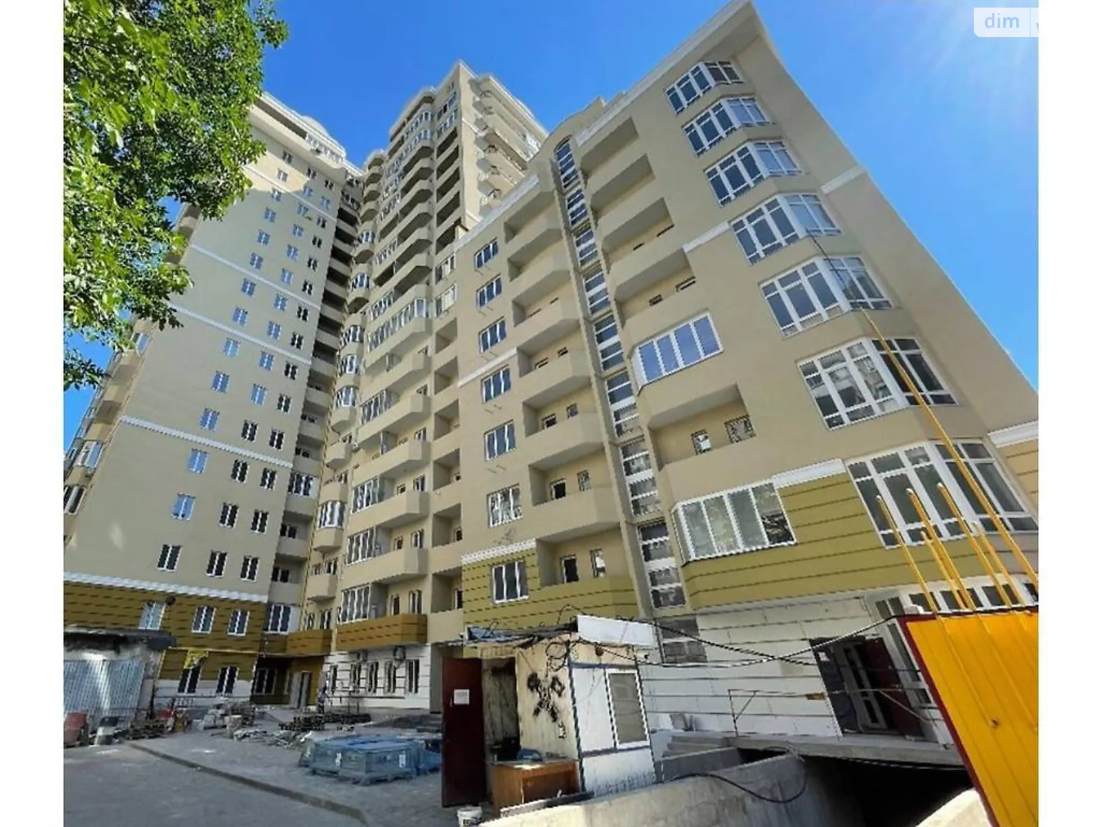 Продається 2-кімнатна квартира 70 кв. м у Одесі, вул. Сонячна, 4 - фото 1