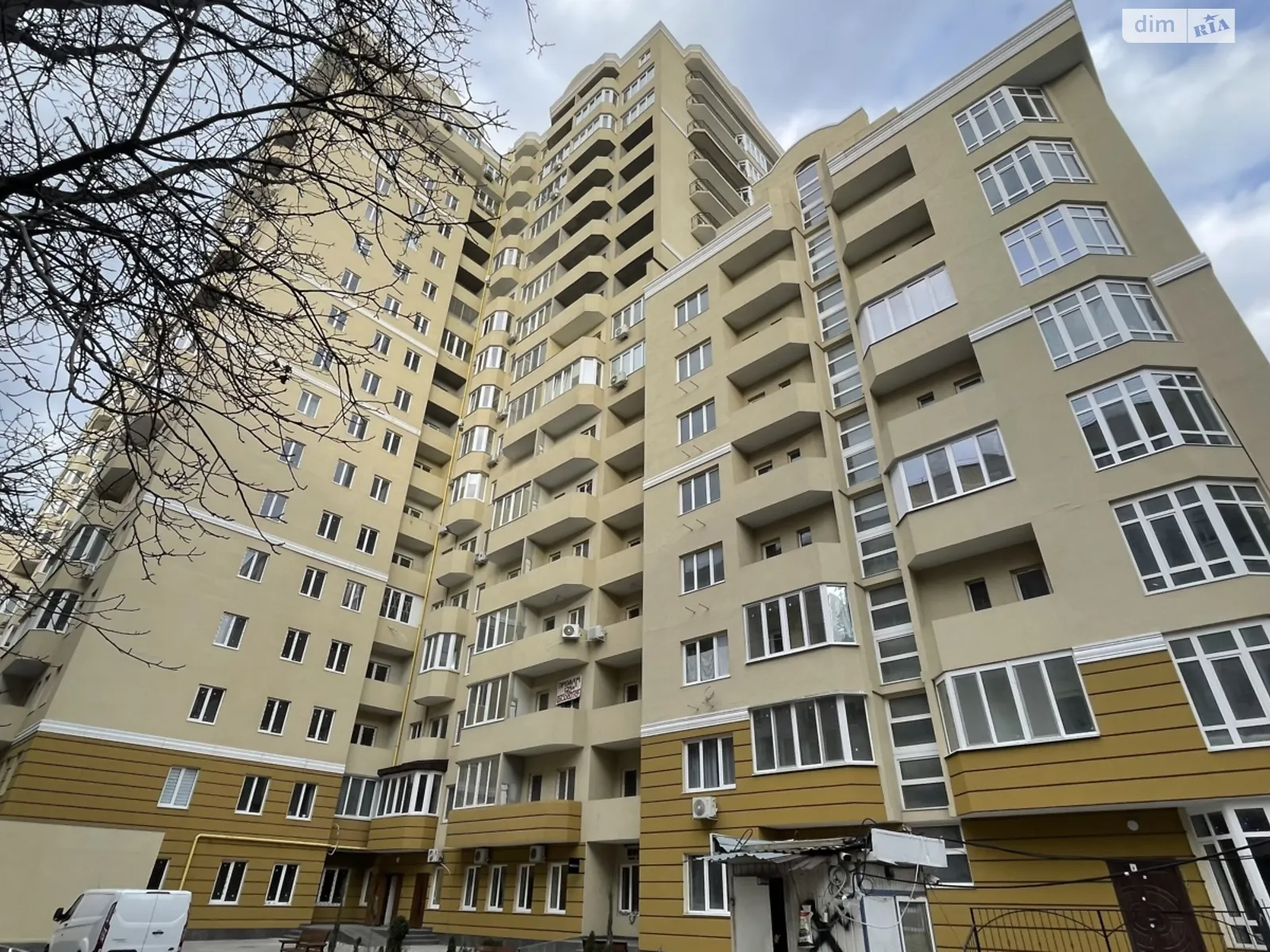 Продається 1-кімнатна квартира 72 кв. м у Одесі, вул. Сонячна, 4 - фото 1