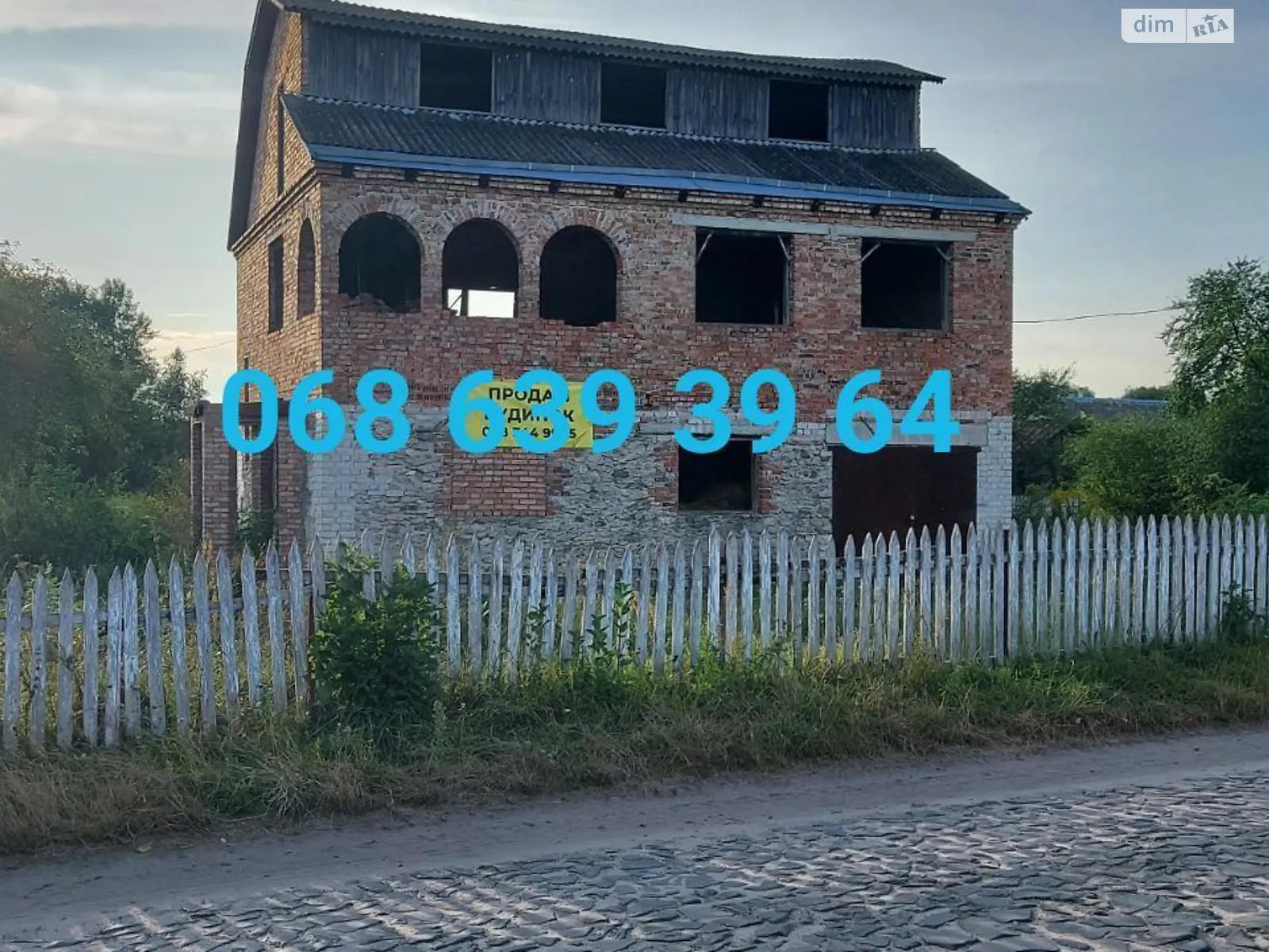 Продається будинок 2 поверховий 180 кв. м з терасою, цена: 18000 $