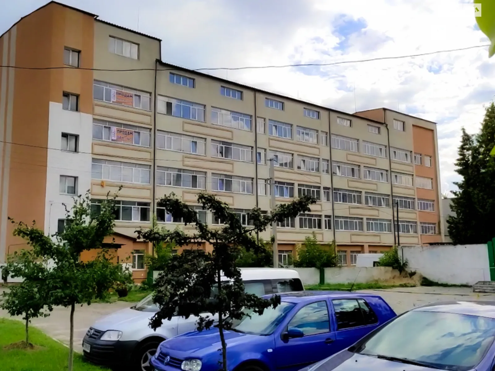 Продается 3-комнатная квартира 117 кв. м в Костополе
