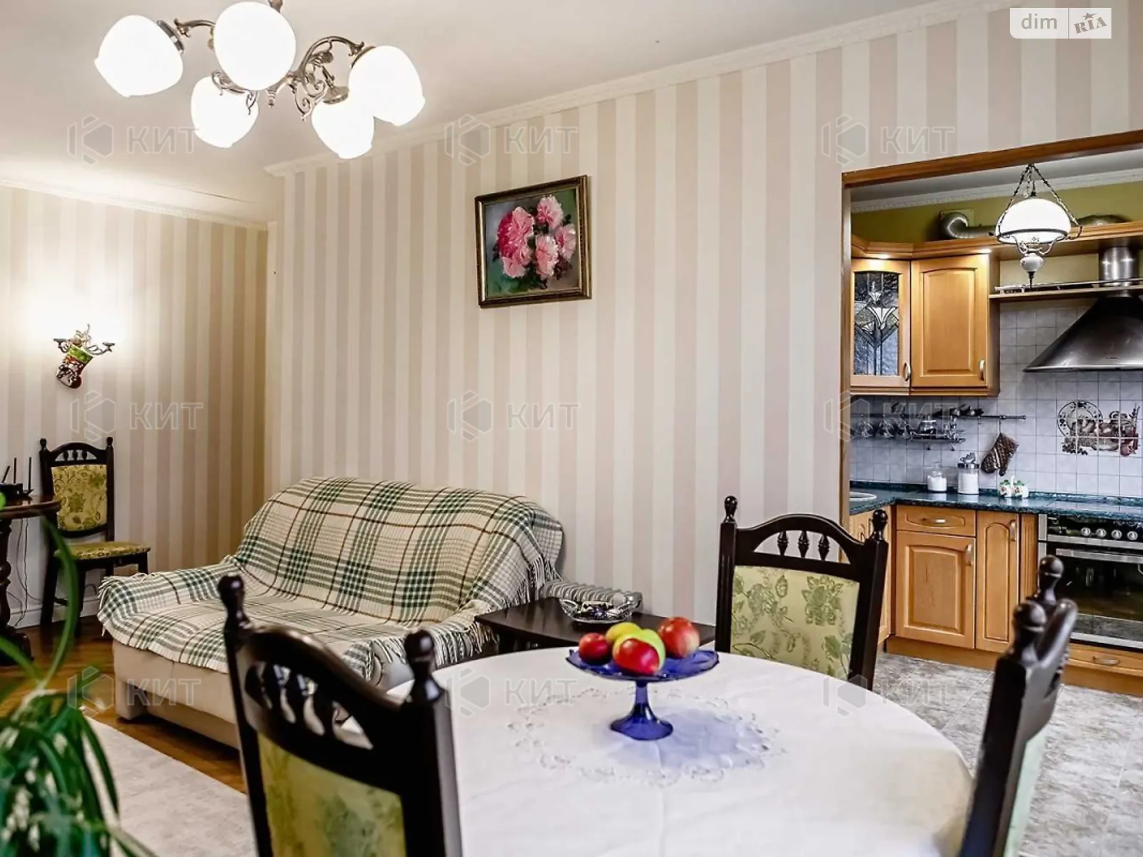 Продается 3-комнатная квартира 64 кв. м в Харькове, ул. Энвера Ахсарова, 11