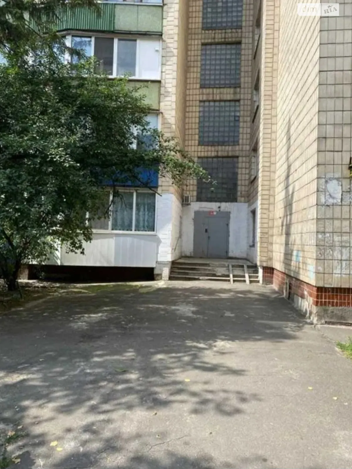 Продается 1-комнатная квартира 30 кв. м в Киеве, ул. Березняковская, 22Б - фото 1