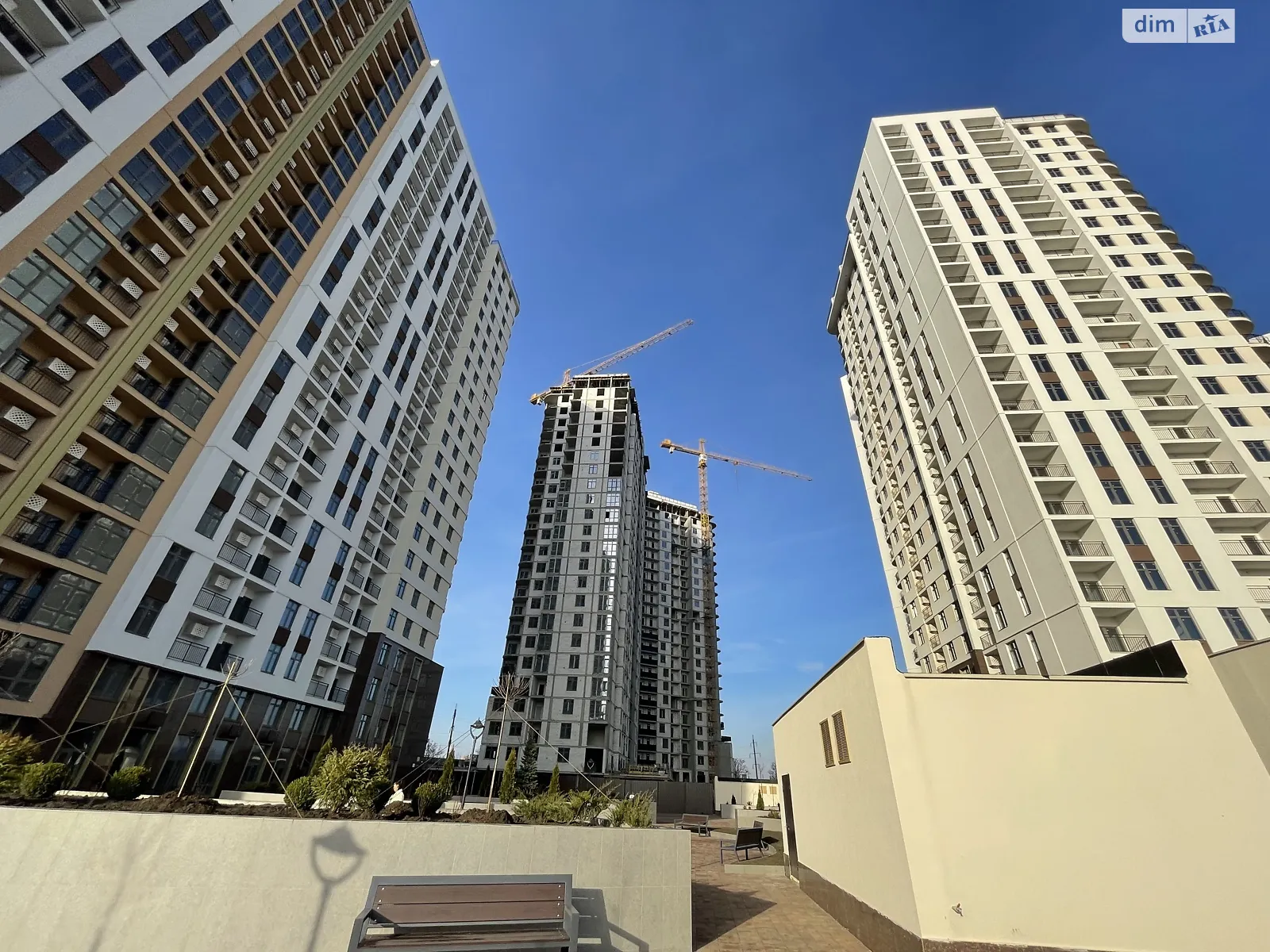 Продається 1-кімнатна квартира 42.29 кв. м у Одесі, вул. Краснова - фото 1