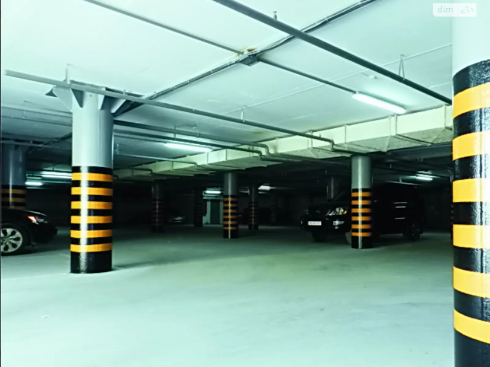 Продается подземный паркинг под легковое авто на 18.5 кв. м - фото 4