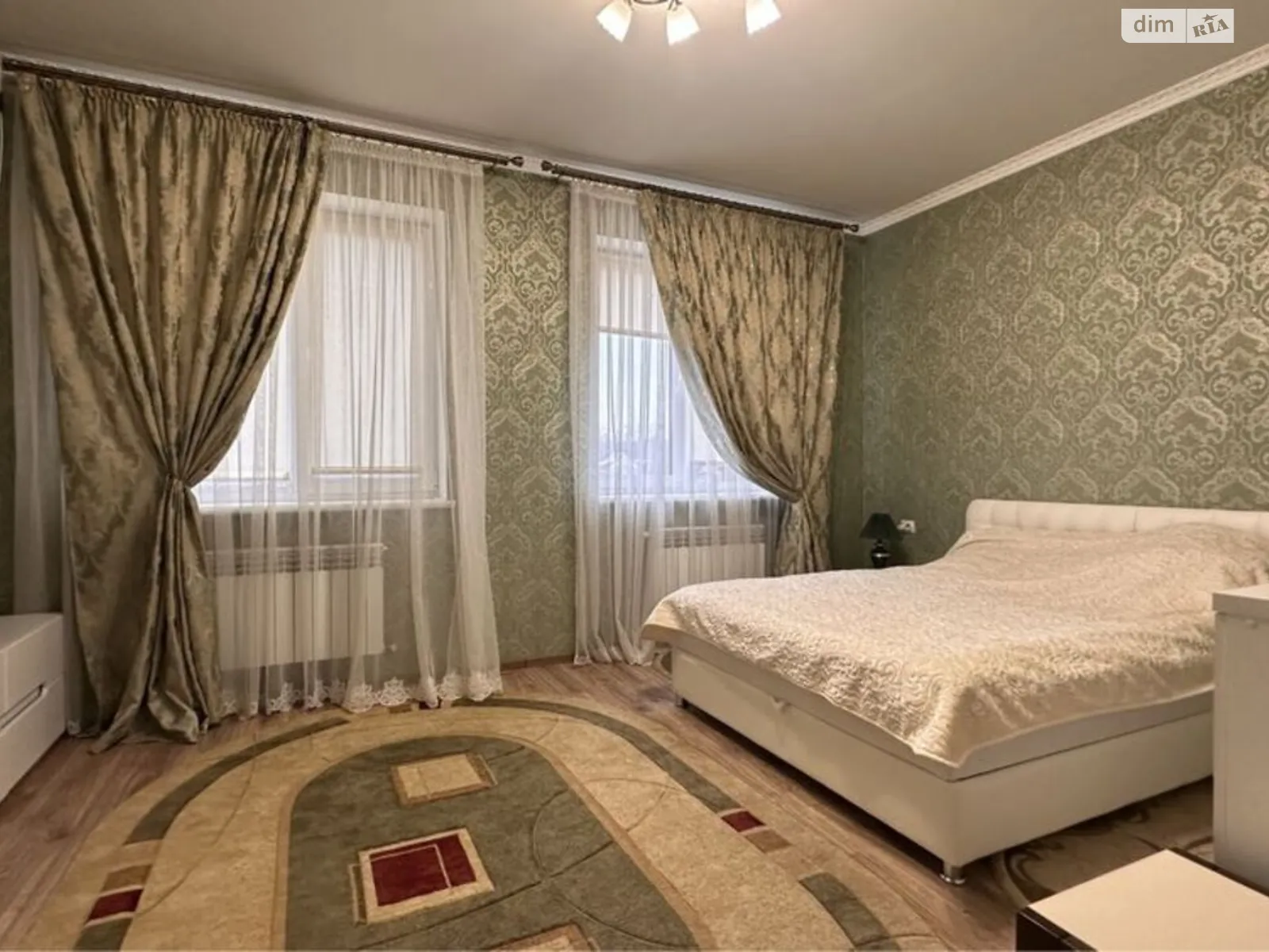 Продается дом на 2 этажа 206 кв. м с верандой, цена: 120000 $