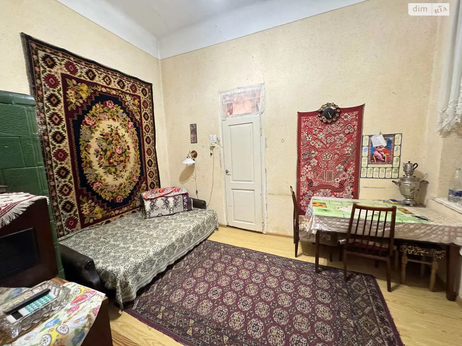Продается 2-комнатная квартира 46 кв. м в Черновцах
