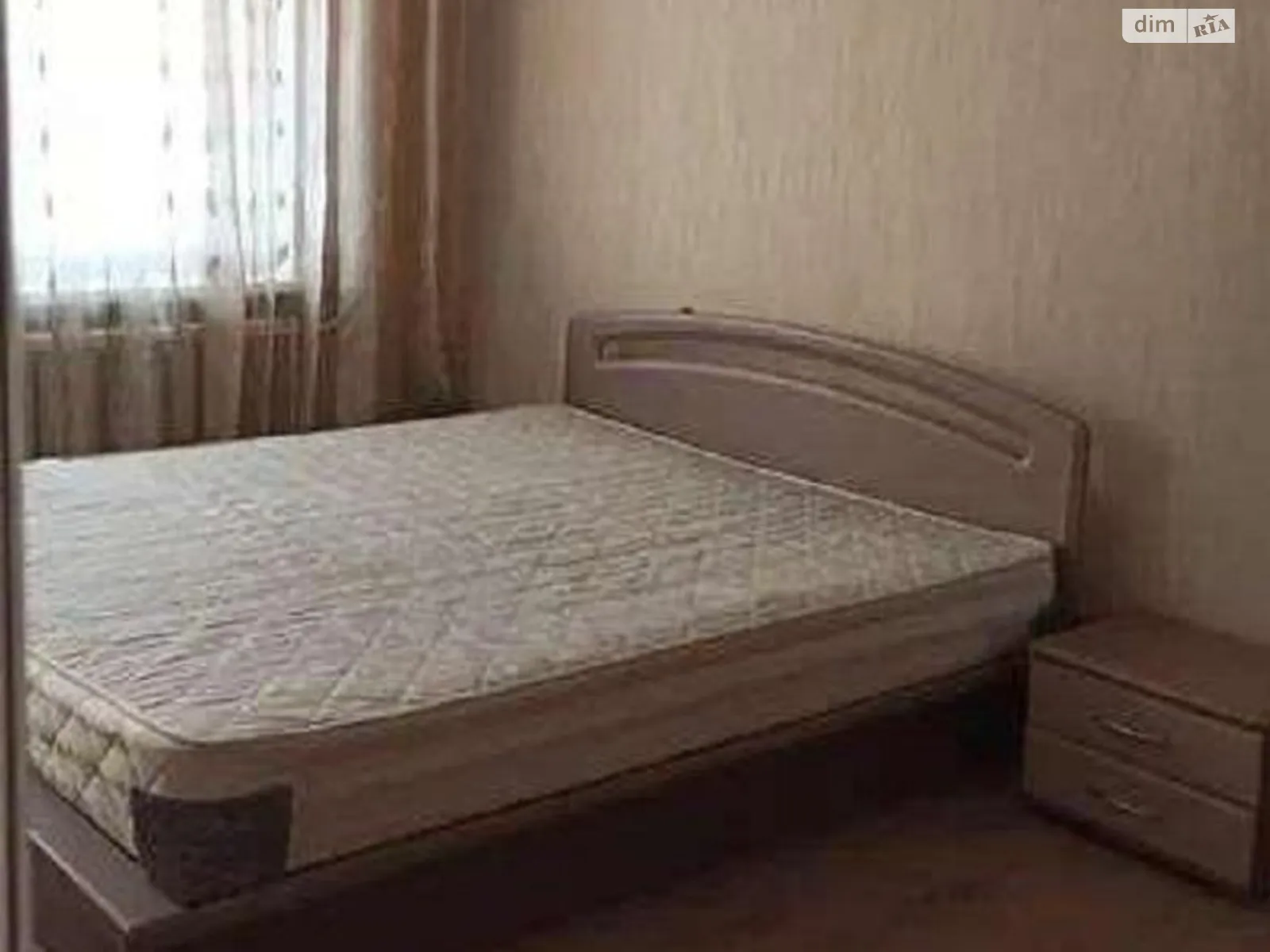 Продается 1-комнатная квартира 28 кв. м в Киеве, ул. Березняковская, 34Б