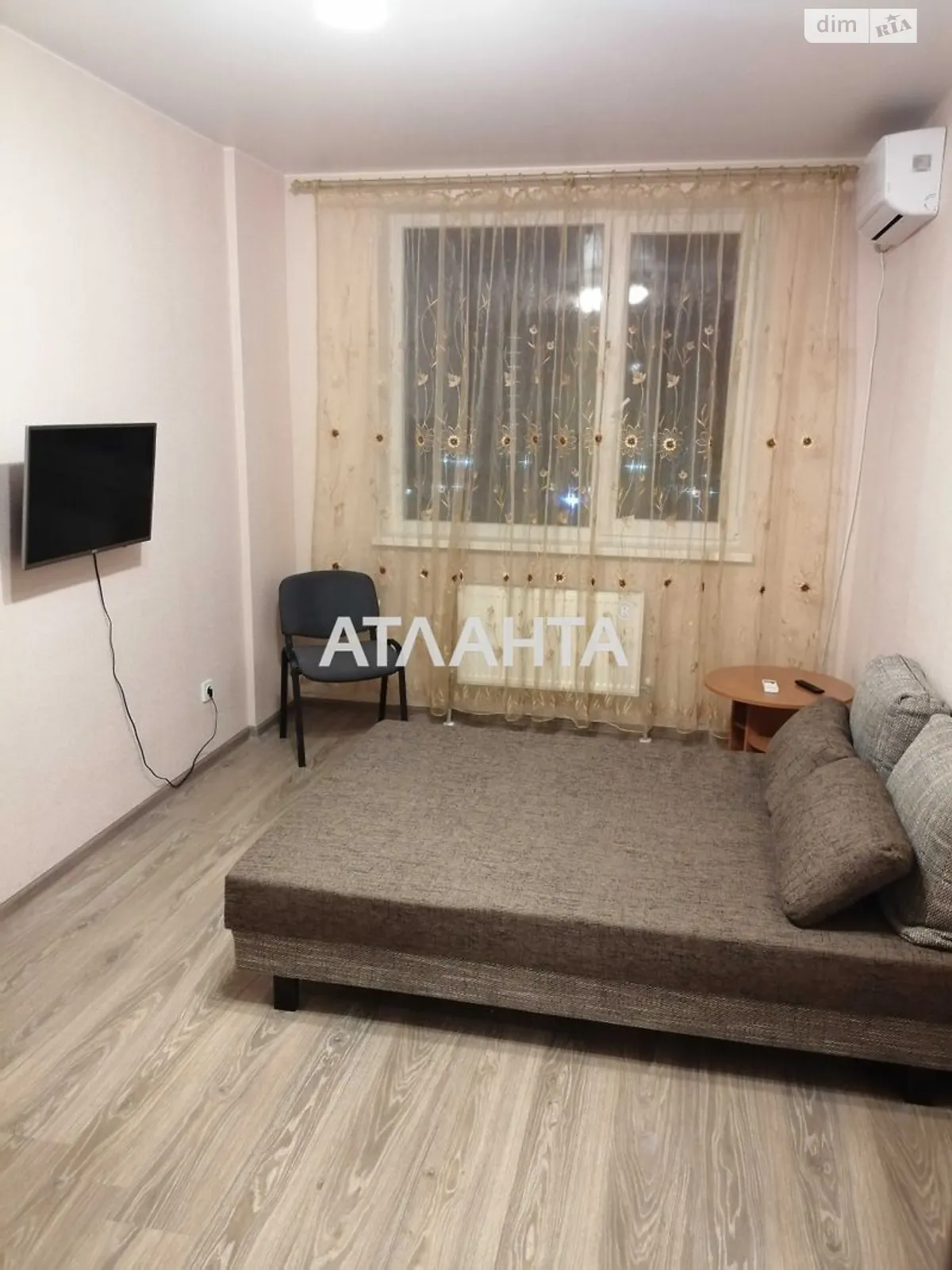 Продается 1-комнатная квартира 33.3 кв. м в Авангарде, ул. Торговая, 17