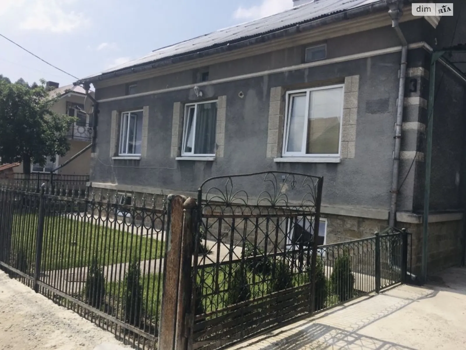 Продається будинок 2 поверховий 177 кв. м з гаражем, цена: 85000 $