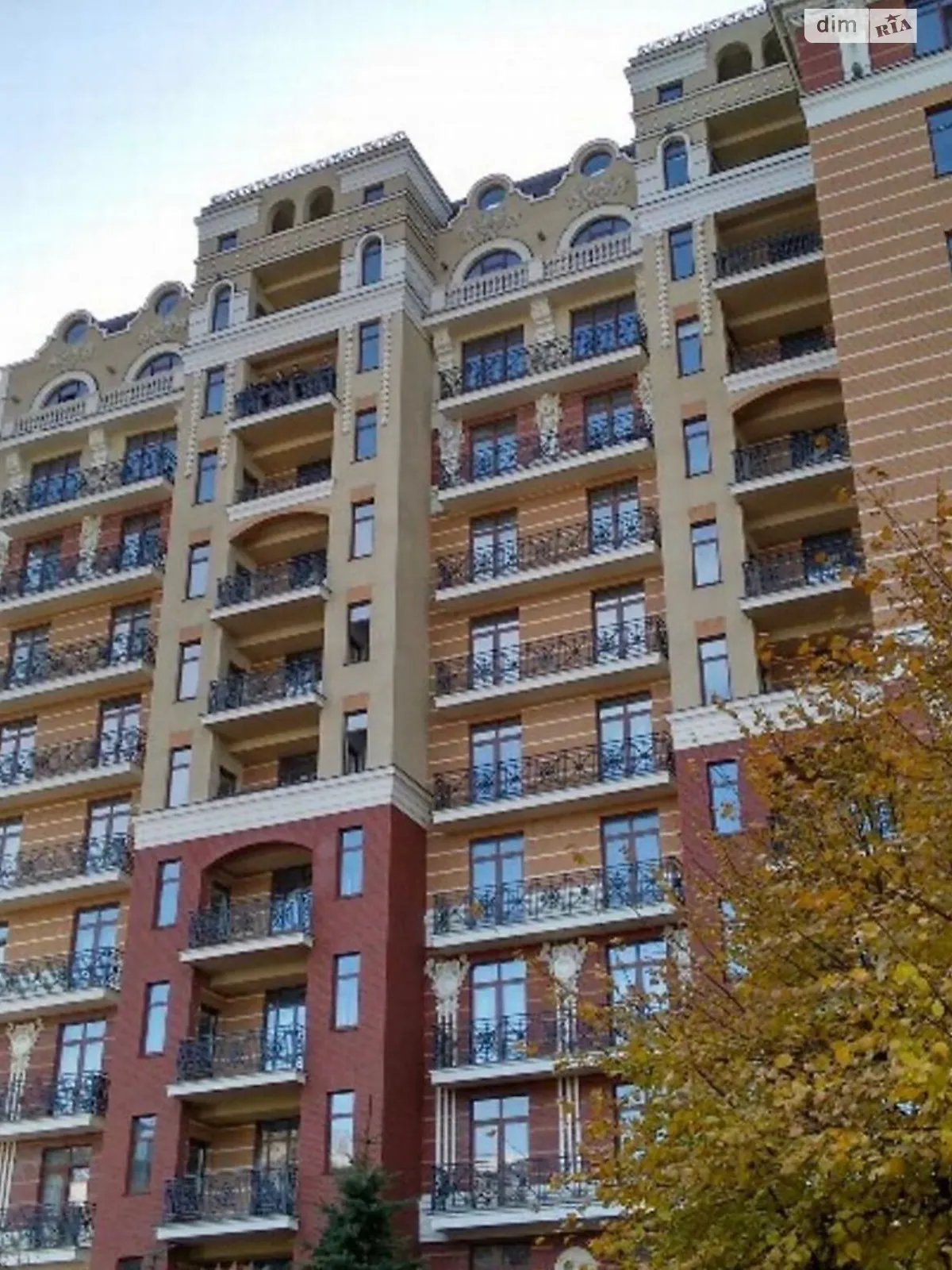 Продается 4-комнатная квартира 251 кв. м в Киеве, ул. Ивана Франко