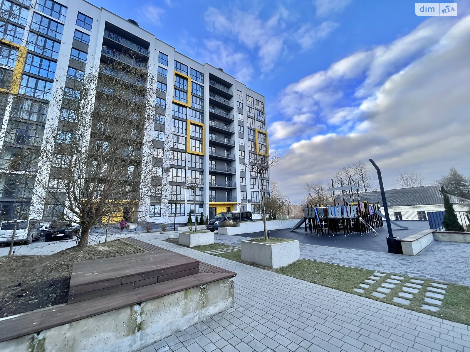 Продається 2-кімнатна квартира 75.6 кв. м у Хмельницькому, вул. Героїв Крут - фото 1
