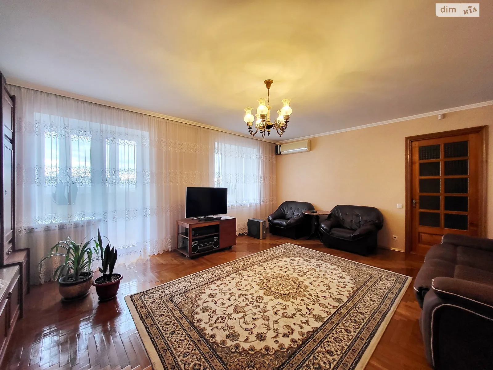 Продается 5-комнатная квартира 113 кв. м в Виннице, ул. Академика Заболотного - фото 1