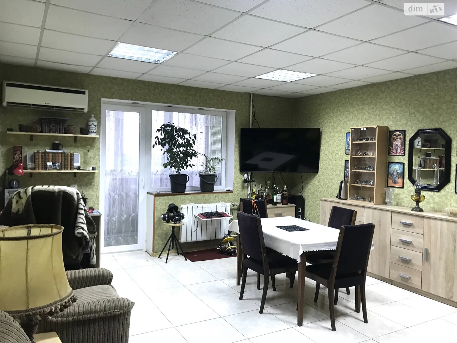 Продается 3-комнатная квартира 75 кв. м в Черноморске, ул. Виталия Шума