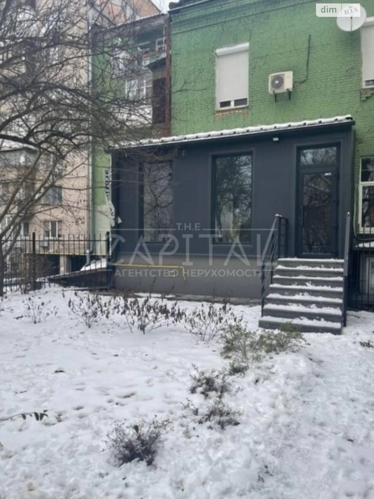 Сдается в аренду офис 108 кв. м в бизнес-центре, цена: 1200 $