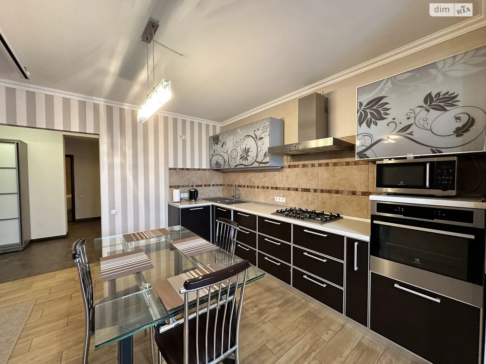 Продается 3-комнатная квартира 102 кв. м в Виннице, ул. Келецкая - фото 1