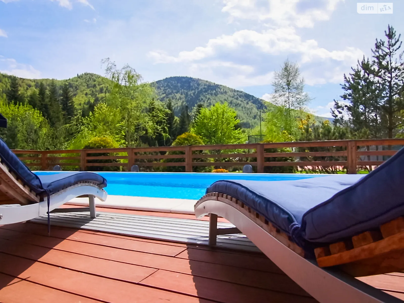 Продается объект сферы услуг 2200 кв. м в 2-этажном здании, цена: 4400000 $ - фото 1
