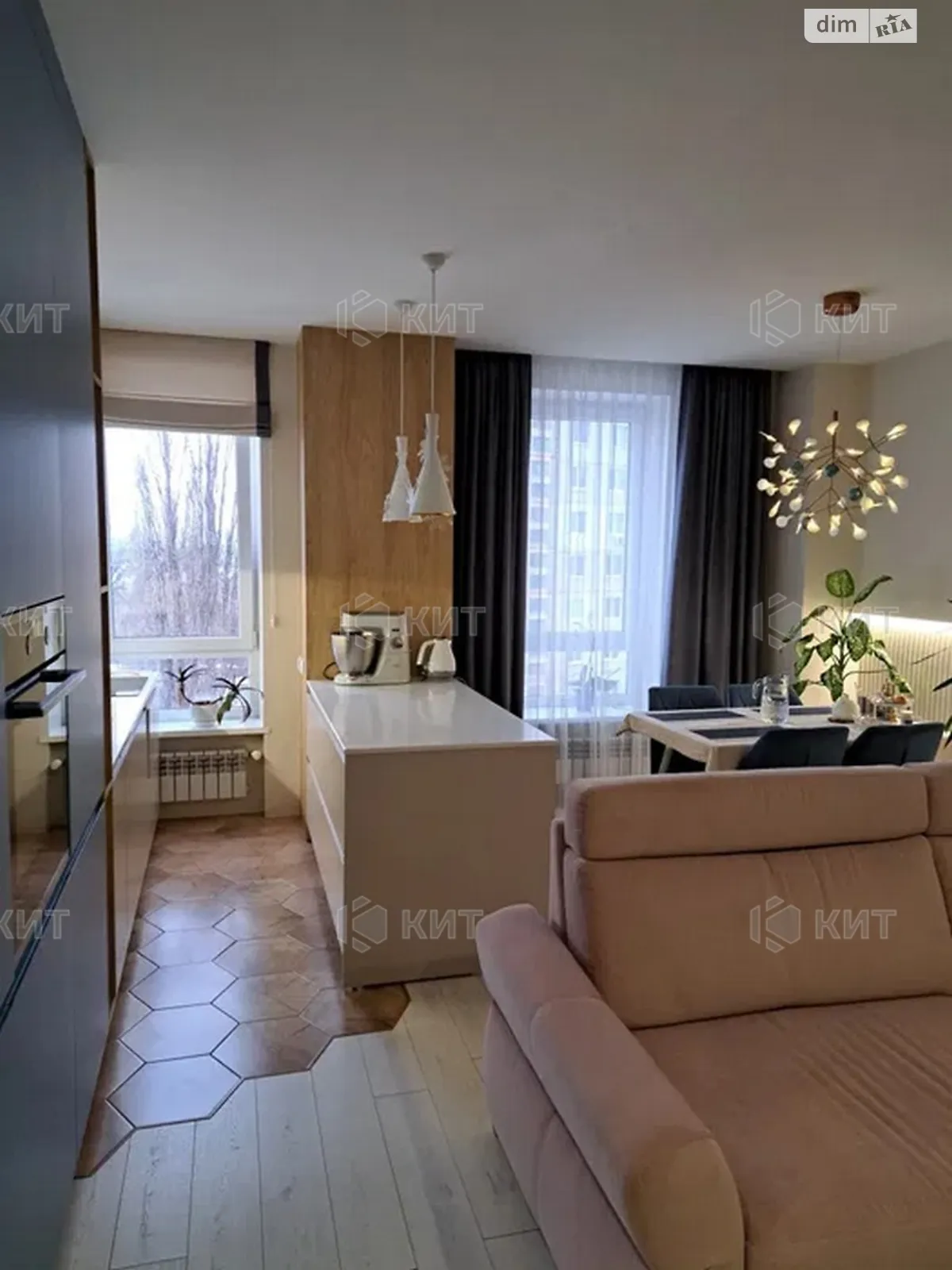 Продается 2-комнатная квартира 72 кв. м в Харькове, ул. Качановская, 21