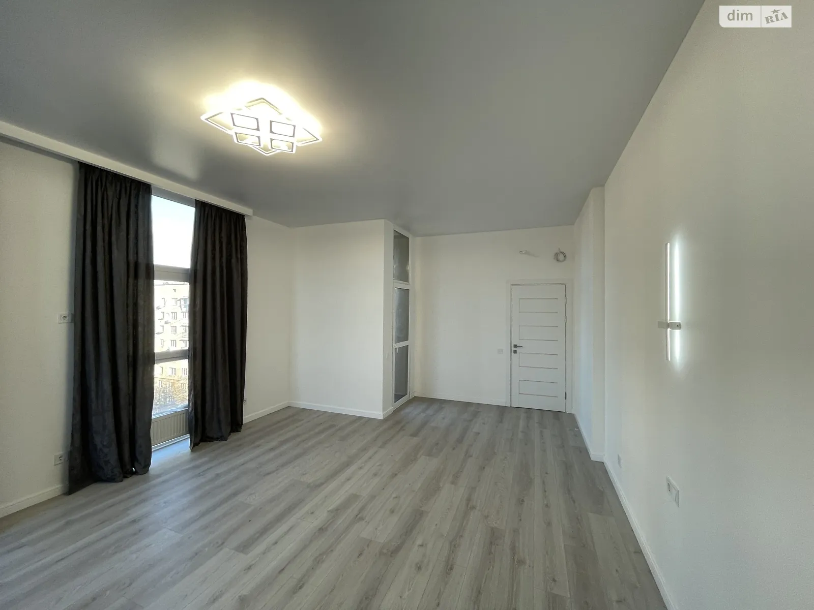 Продається 1-кімнатна квартира 64 кв. м у Одесі, вул. Новаторів - фото 1