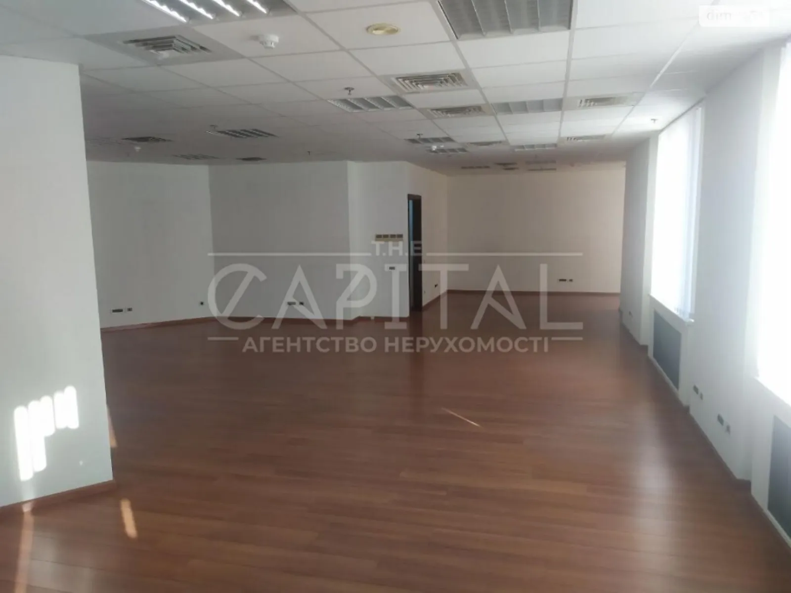 Сдается в аренду офис 310 кв. м в бизнес-центре, цена: 4650 $ - фото 1