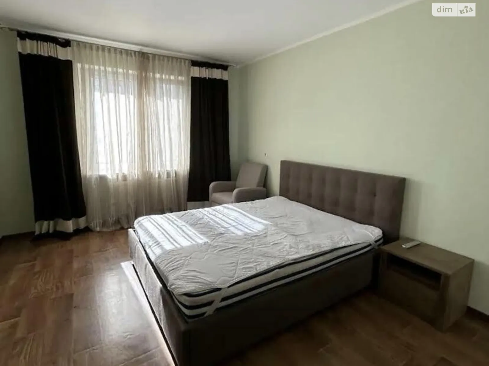 Продается 1-комнатная квартира 50 кв. м в Киеве, ул. Сергeя Данченко, 3 - фото 1
