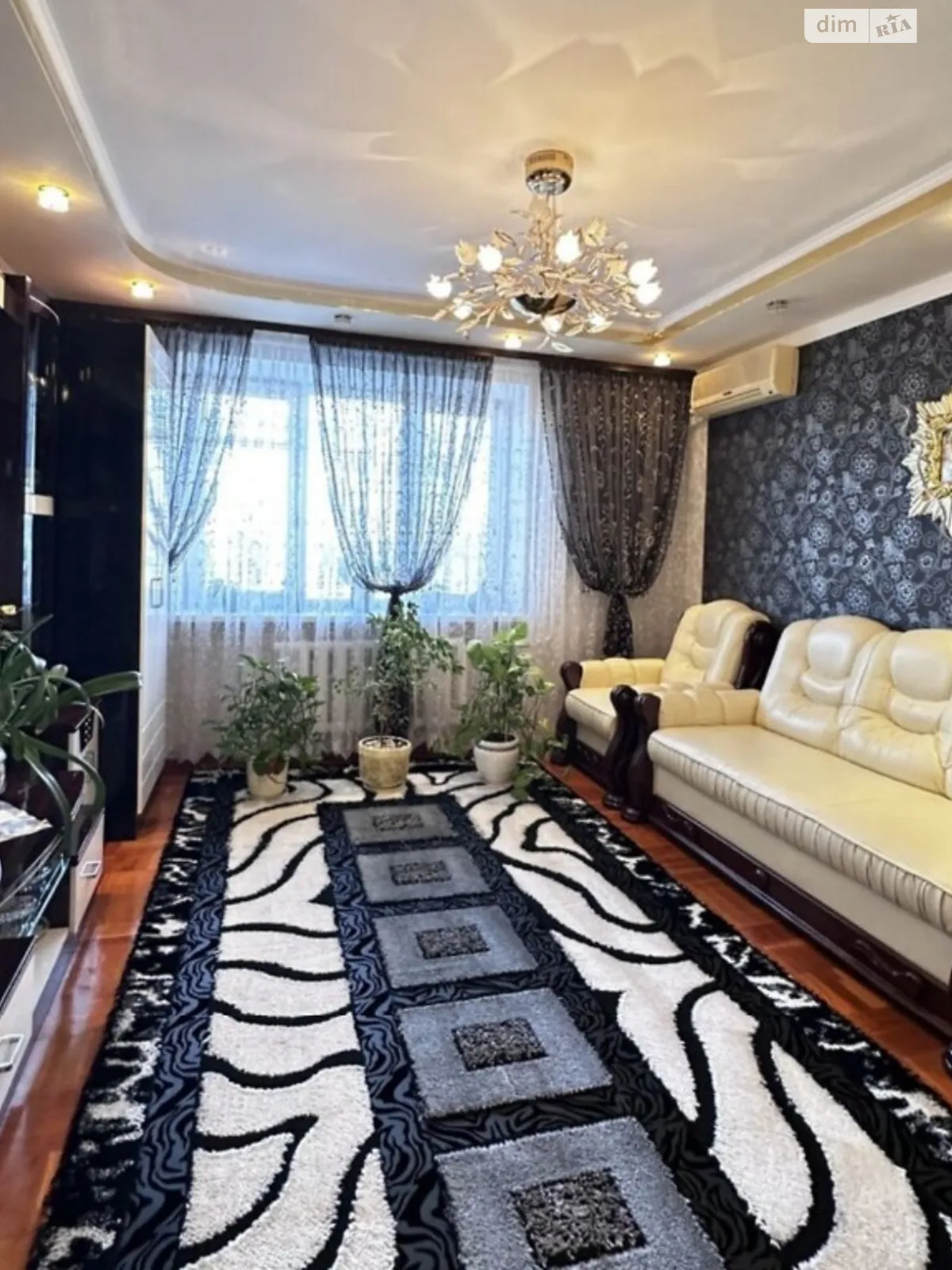 Продается 4-комнатная квартира 74 кв. м в Хмельницком, ул. Панаса Мирного - фото 1