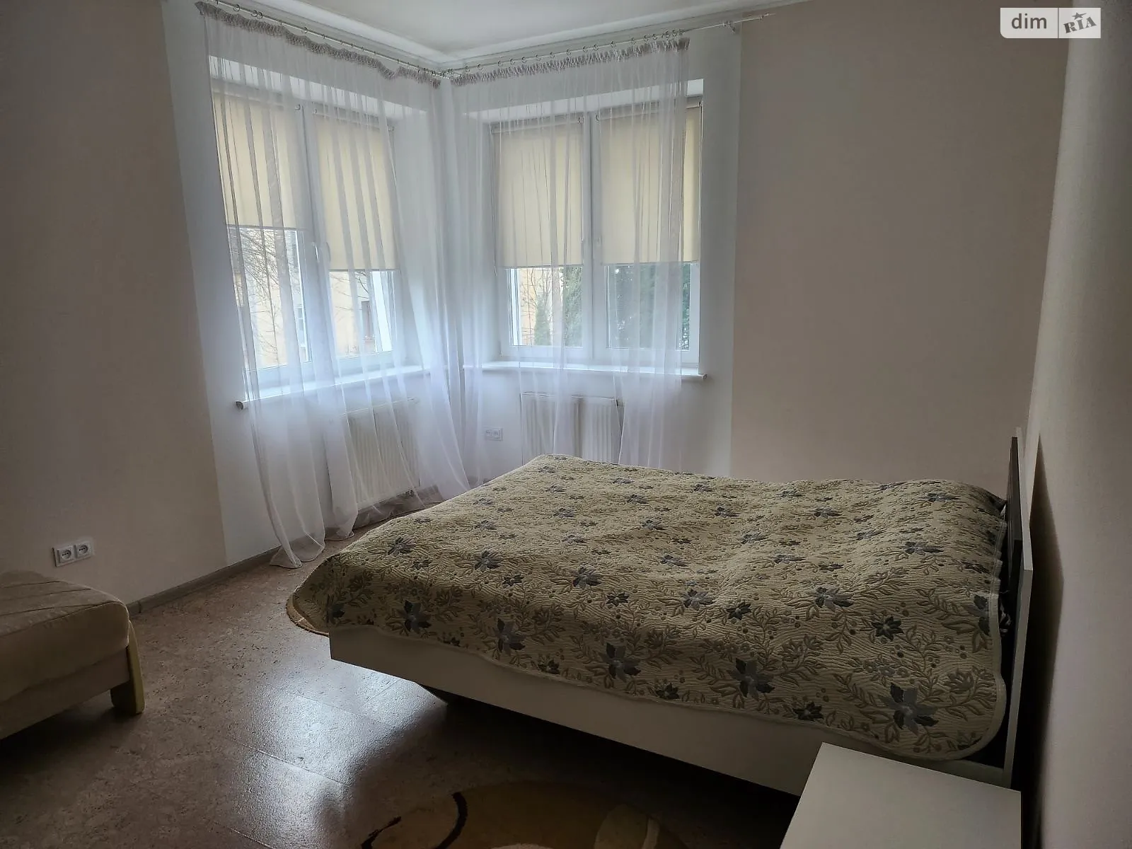 Здається в оренду кімната 85 кв. м у Львові, цена: 18000 грн