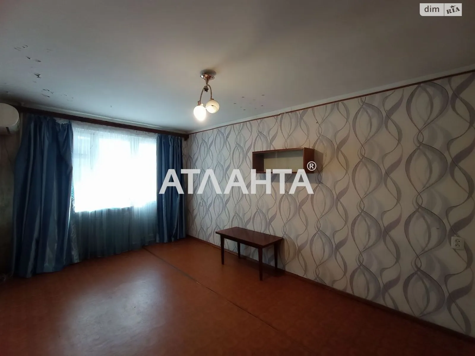 Продается 1-комнатная квартира 33 кв. м в Одессе, ул. Героев Крут - фото 1
