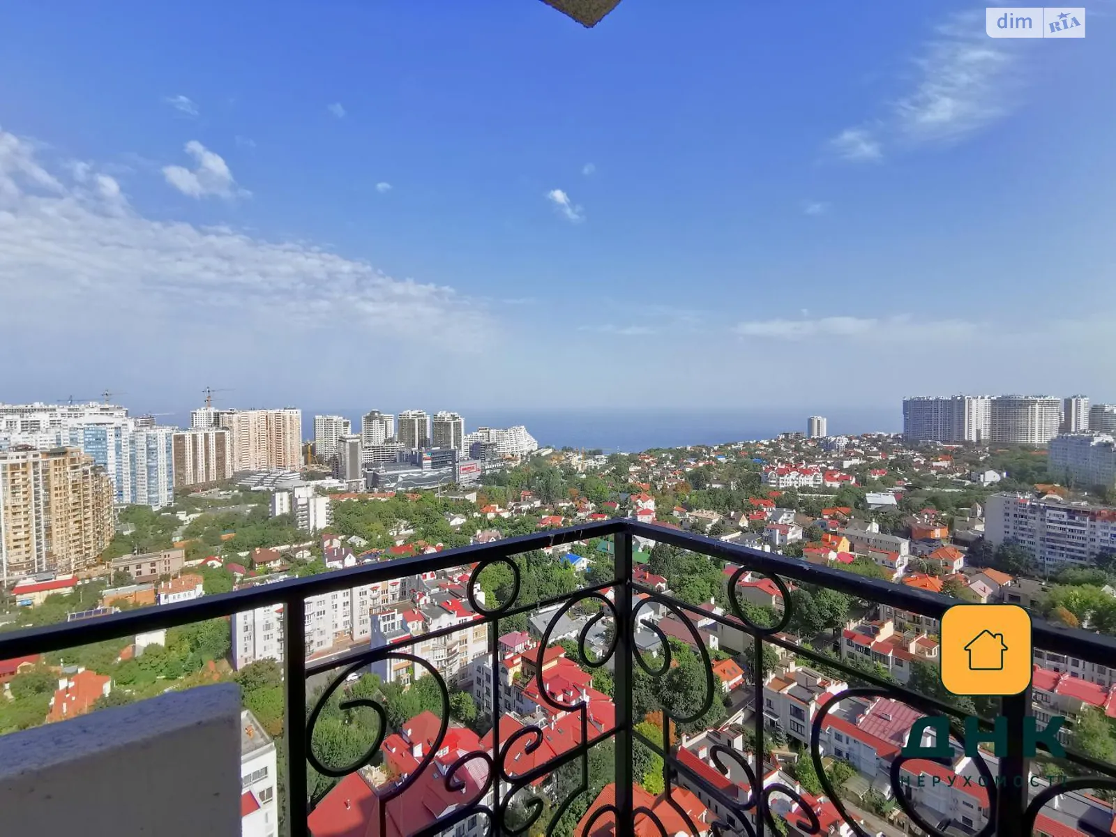 Продается 1-комнатная квартира 49 кв. м в Одессе, ул. Педагогическая, 23 - фото 1