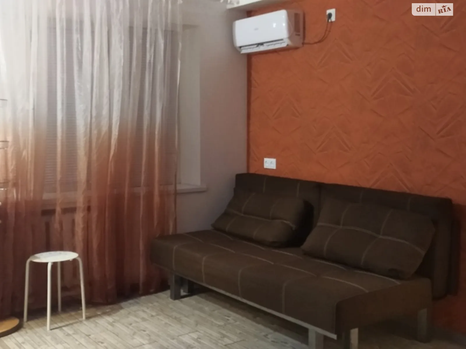 2-комнатная квартира в Запорожье, цена: 850 грн