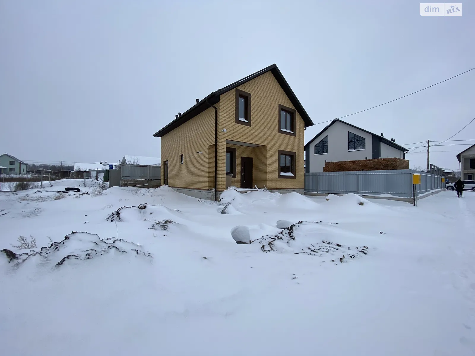 Продается дом на 2 этажа 126 кв. м с участком, цена: 78000 $ - фото 1