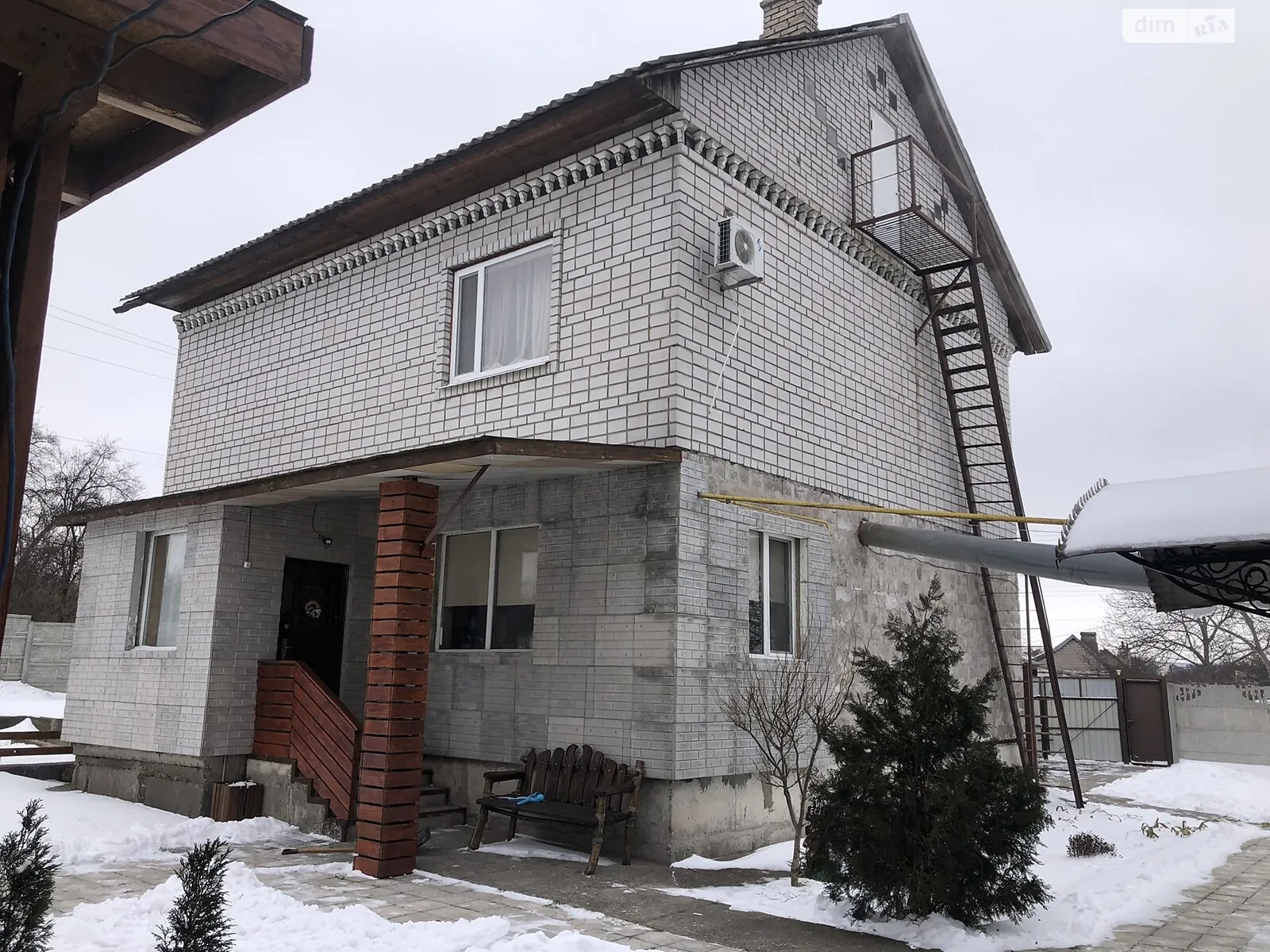 Продається будинок 2 поверховий 155 кв. м з гаражем, цена: 57000 $