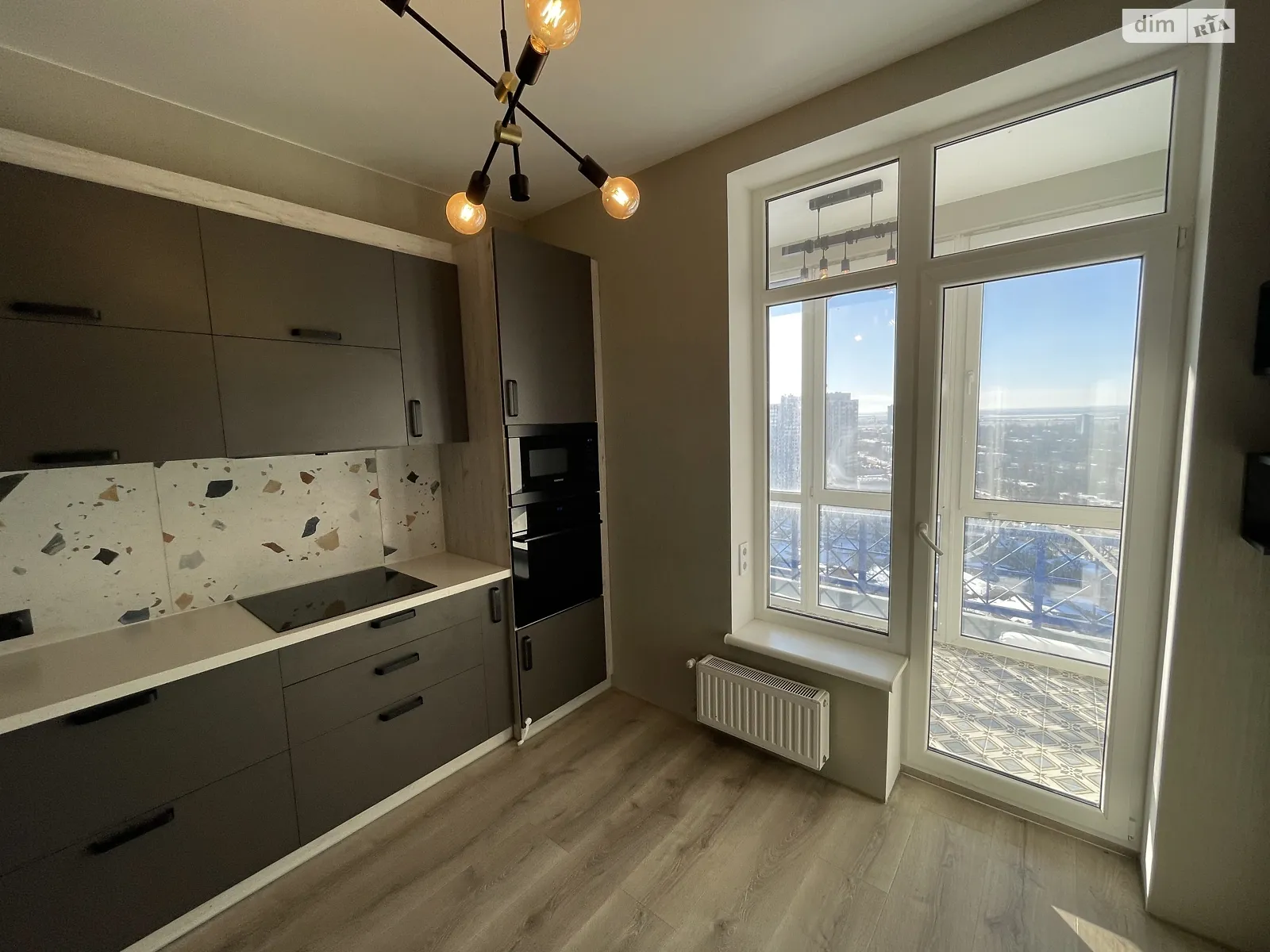 Продается 1-комнатная квартира 45 кв. м в Одессе - фото 1
