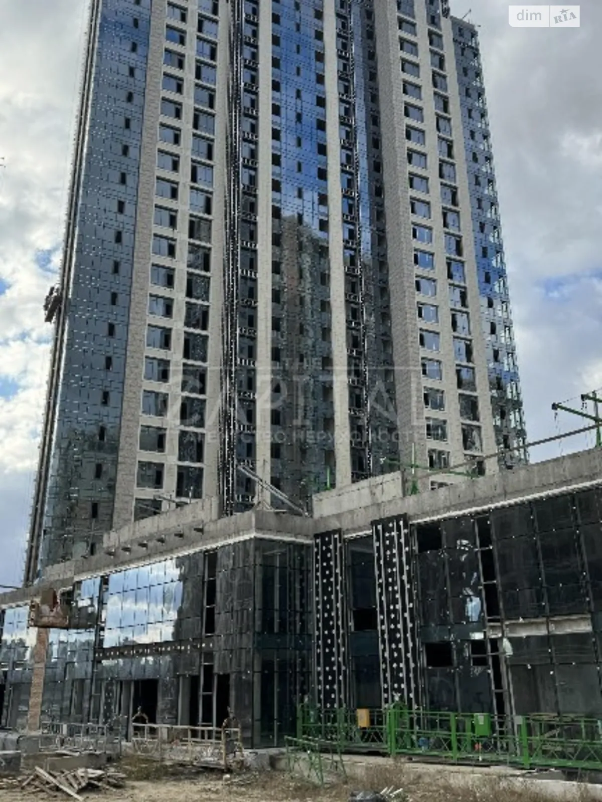 Продается 3-комнатная квартира 130 кв. м в Киеве, ул. Андрея Верхогляда(Драгомирова) - фото 1