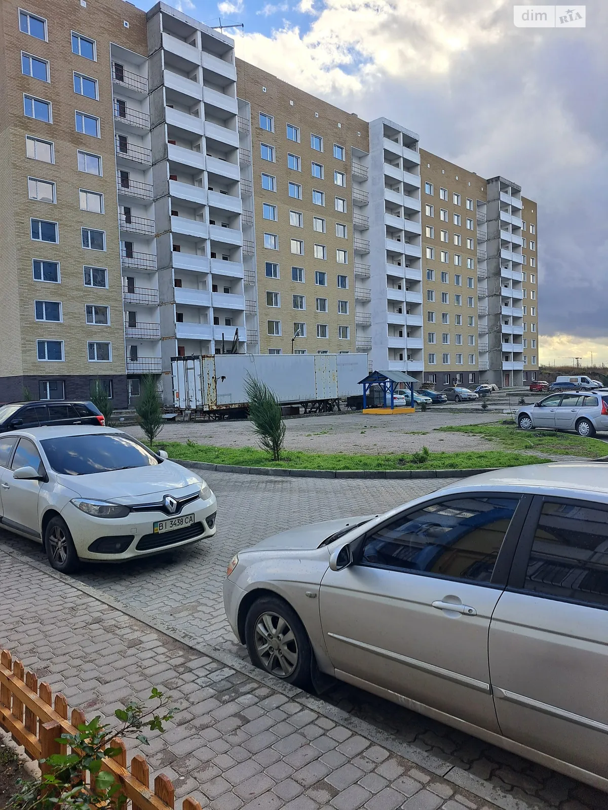 Продається 2-кімнатна квартира 69 кв. м у Полтаві, вул. Параджанова, 7