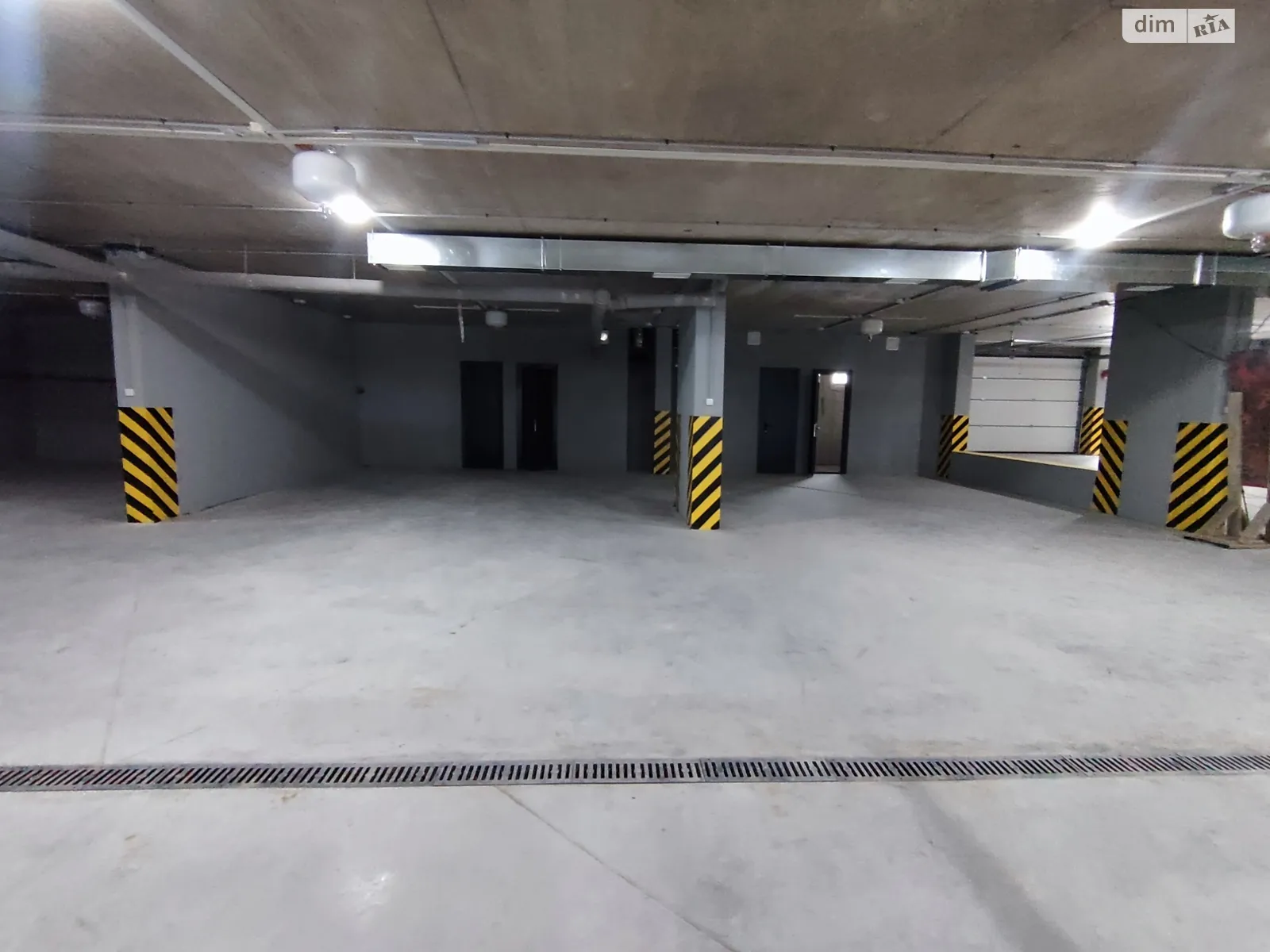 Продается подземный паркинг под легковое авто на 22.7 кв. м - фото 3