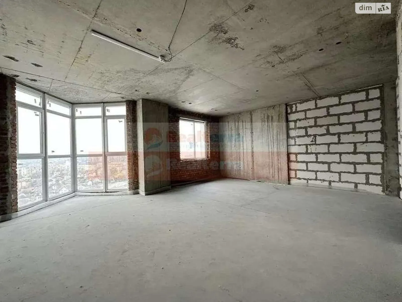 Продается 2-комнатная квартира 100 кв. м в Киеве - фото 2