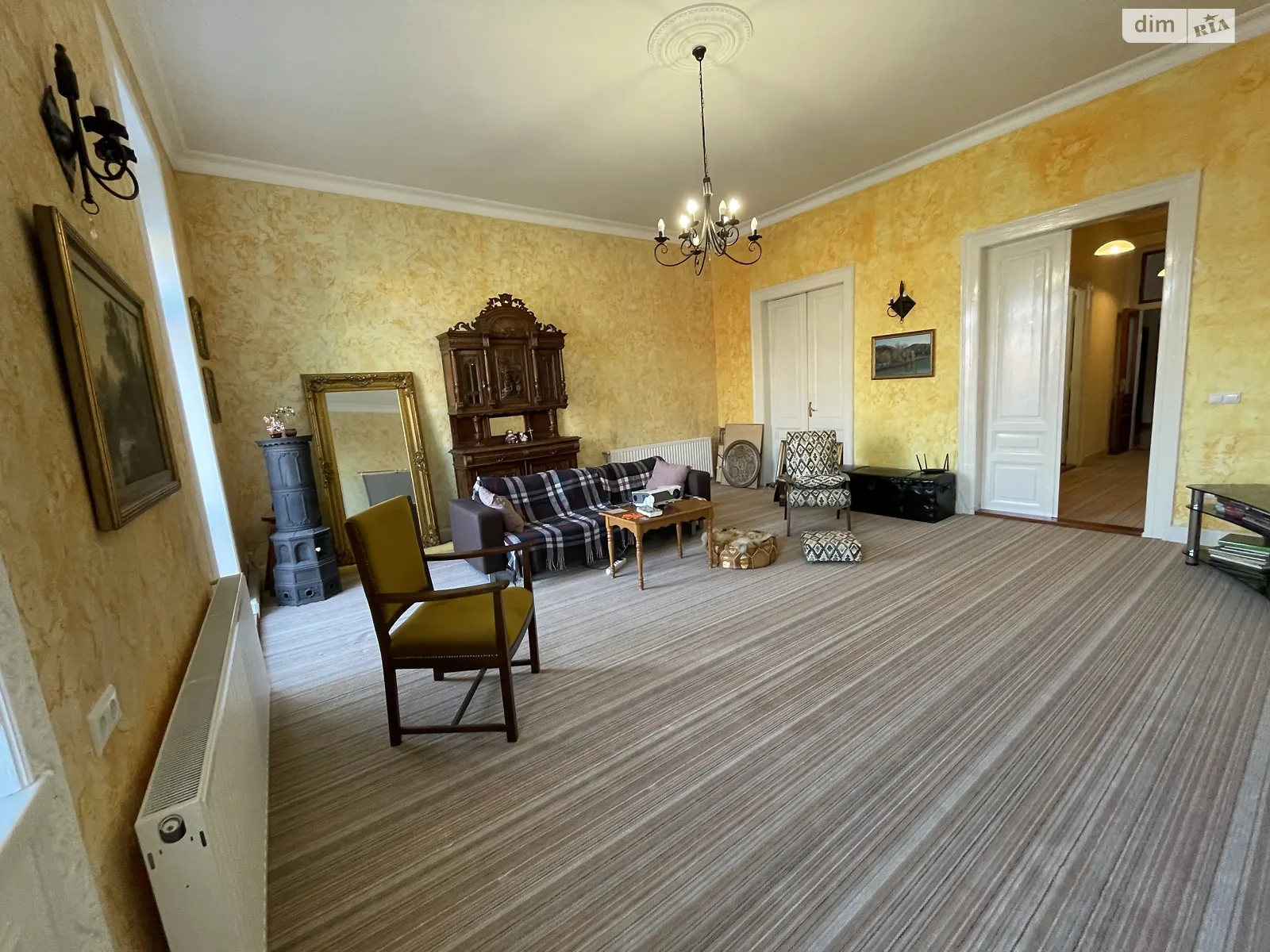 Продається 5-кімнатна квартира 171 кв. м у Ужгороді, вул. Підгірна - фото 1