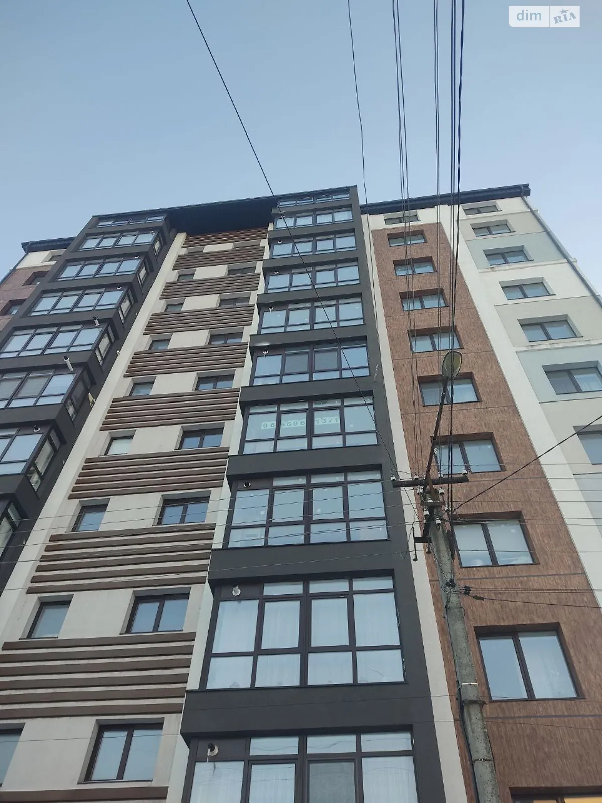 Продается 2-комнатная квартира 75 кв. м в Ивано-Франковске, ул. Лемкивска, 3 - фото 1