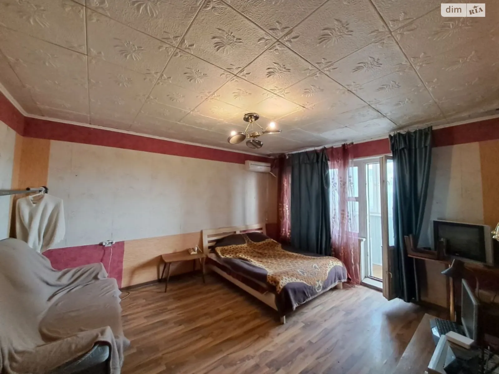 Продается 3-комнатная квартира 70.4 кв. м в Одессе, просп. Люстдорфский