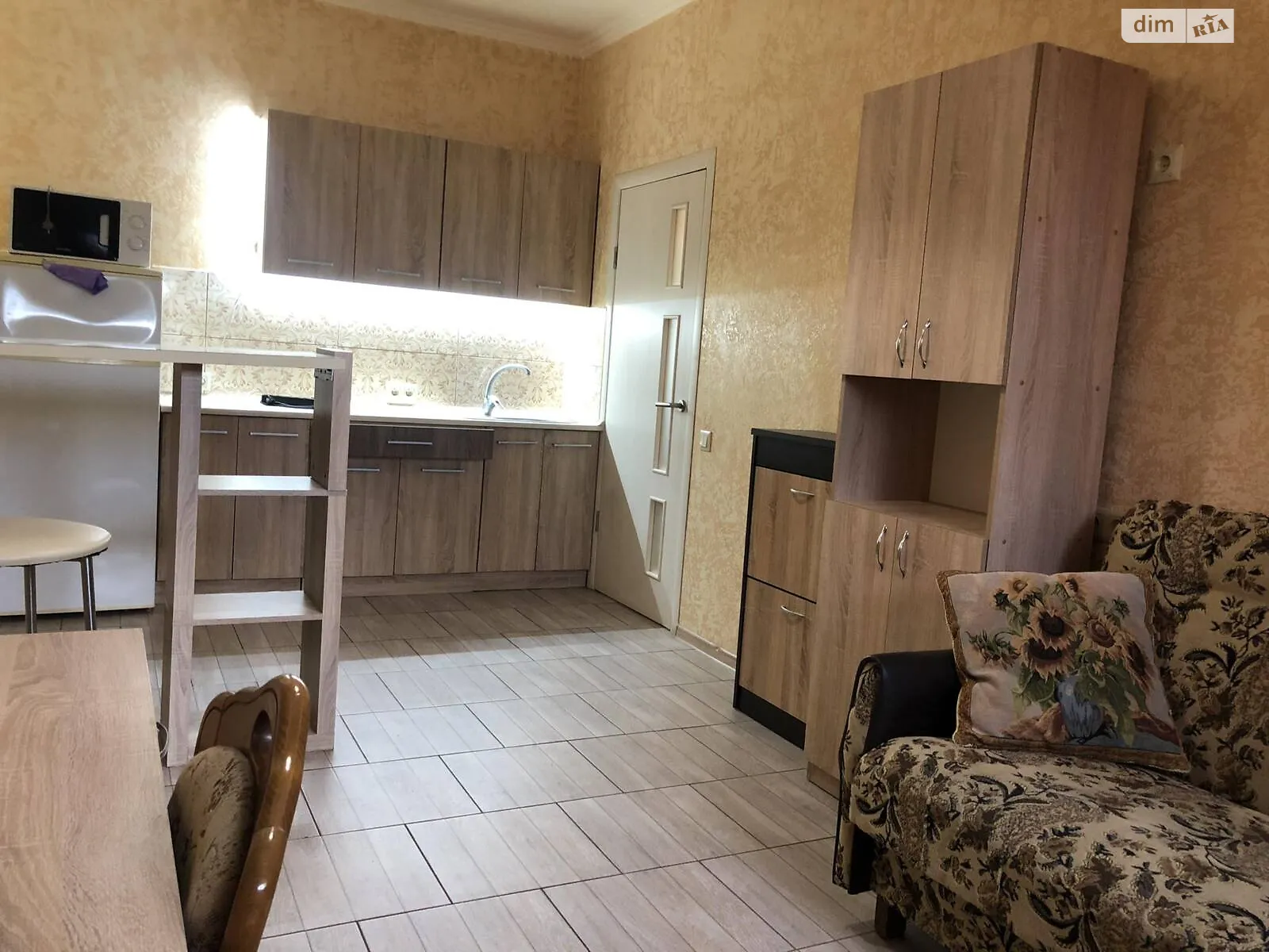 Продается 1-комнатная квартира 32 кв. м в Молодежном, цена: 20000 $