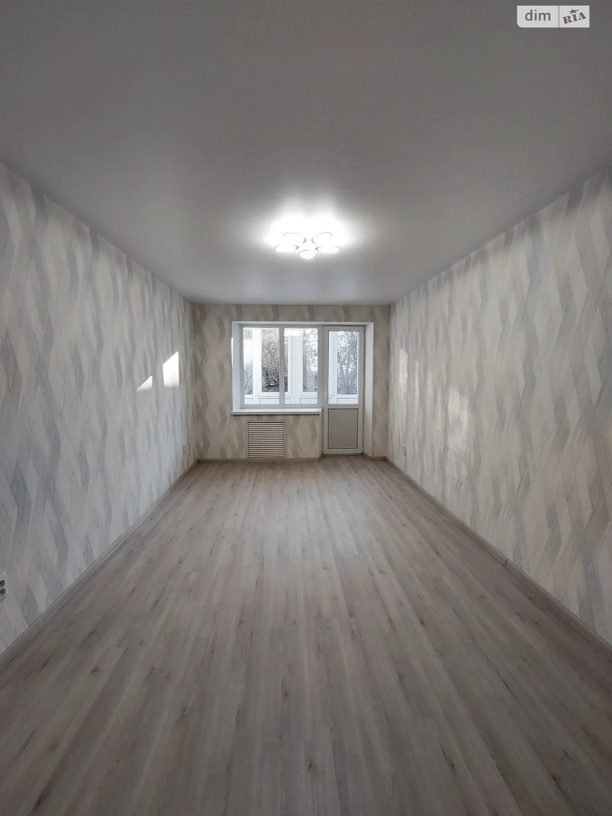 Продается 1-комнатная квартира 33 кв. м в Николаеве, просп. Героев Украины - фото 1