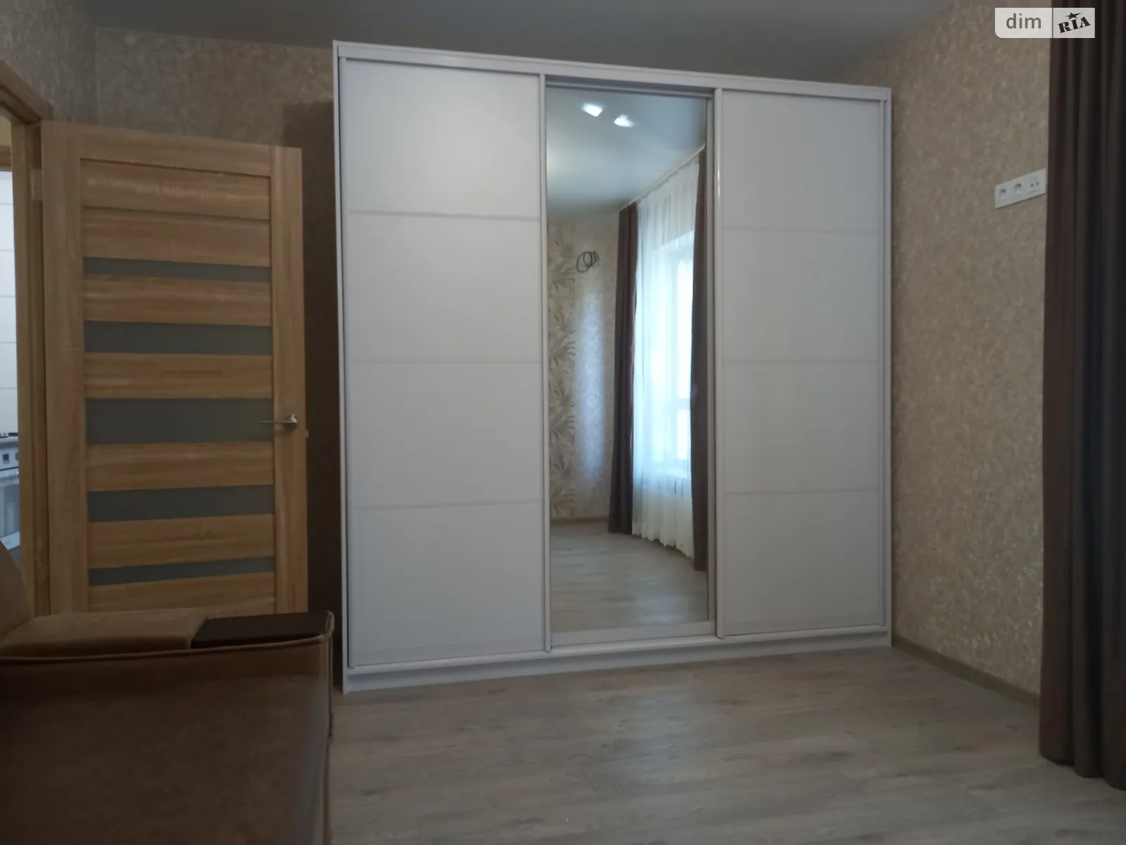 Продается 1-комнатная квартира 37 кв. м в Киеве, ул. Украинская, 45