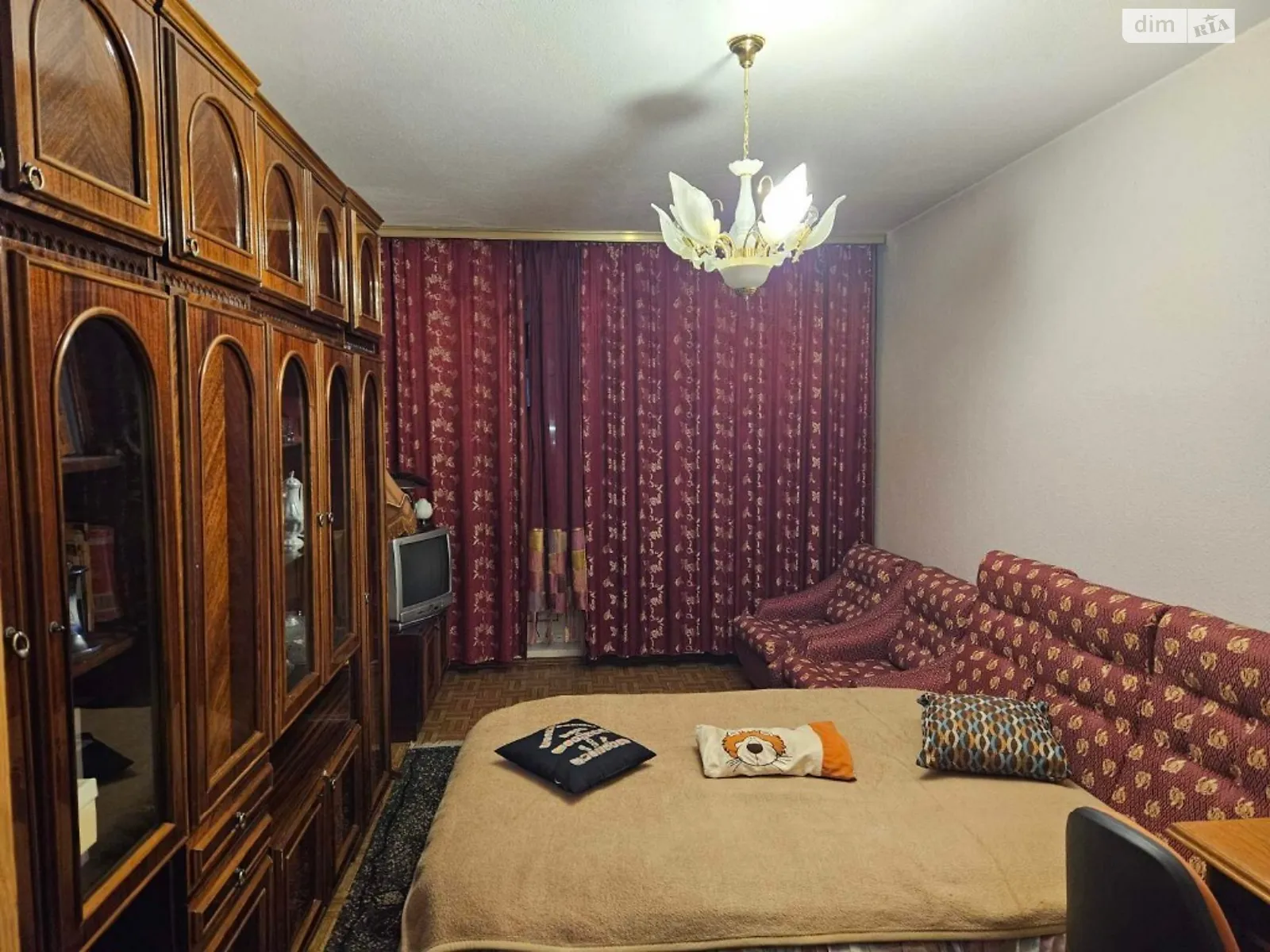 Здається в оренду кімната 50 кв. м у Києві, цена: 3500 грн