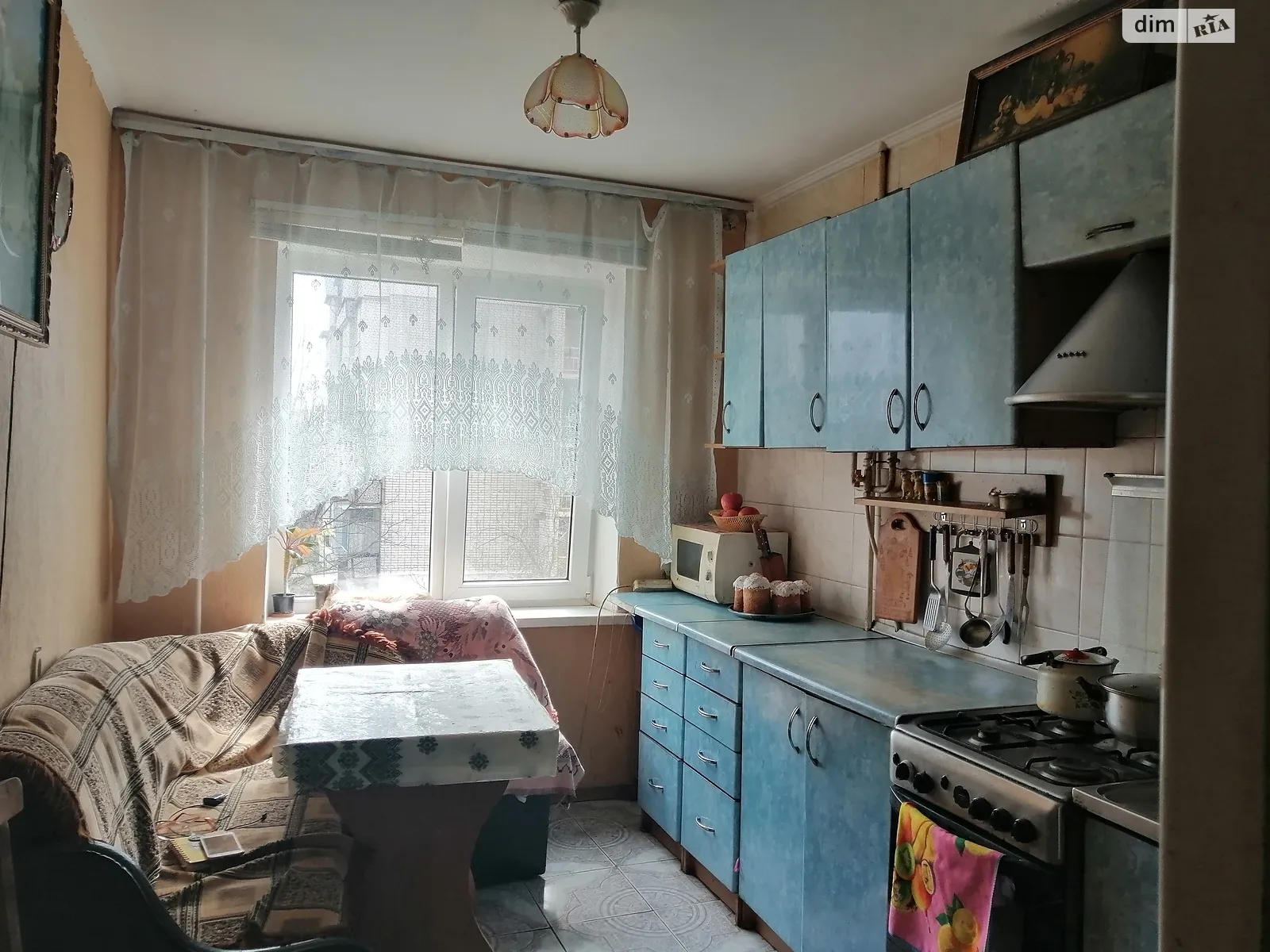 Продается 3-комнатная квартира 67 кв. м в Черноморске, ул. Виталия Шума - фото 1