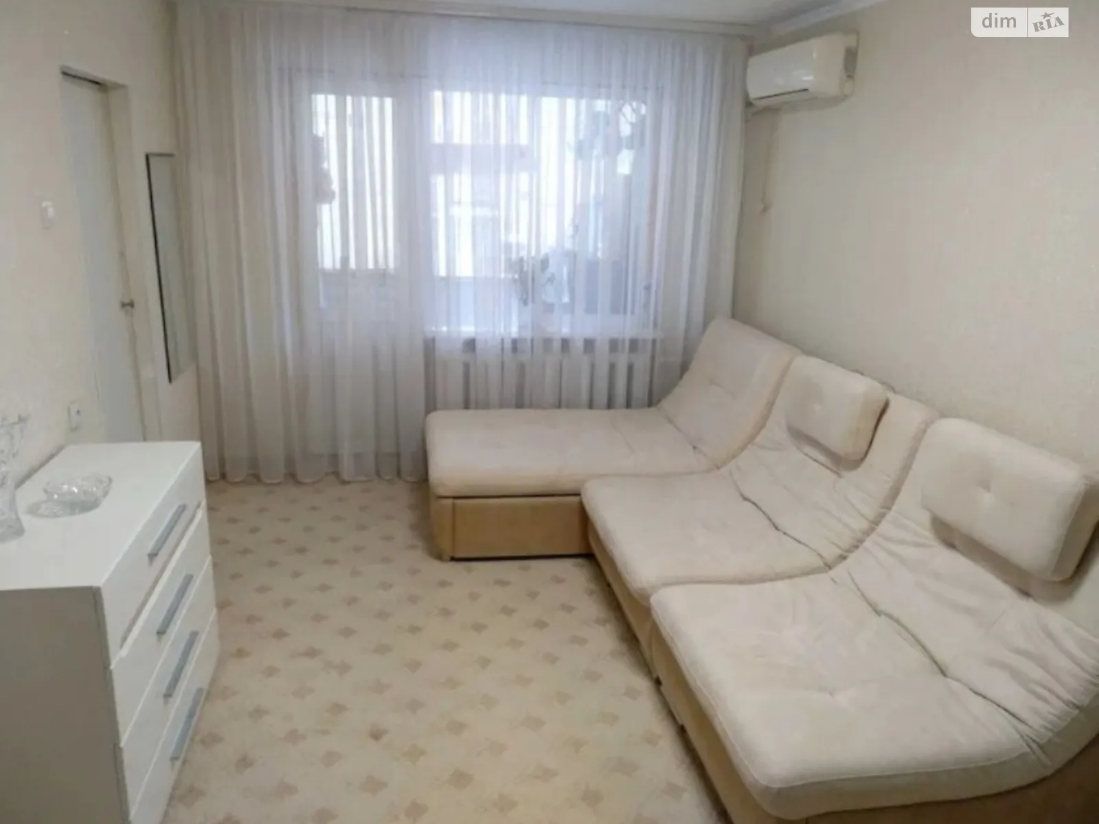 Продается 3-комнатная квартира 47 кв. м в Одессе, ул. Героев Крут - фото 1