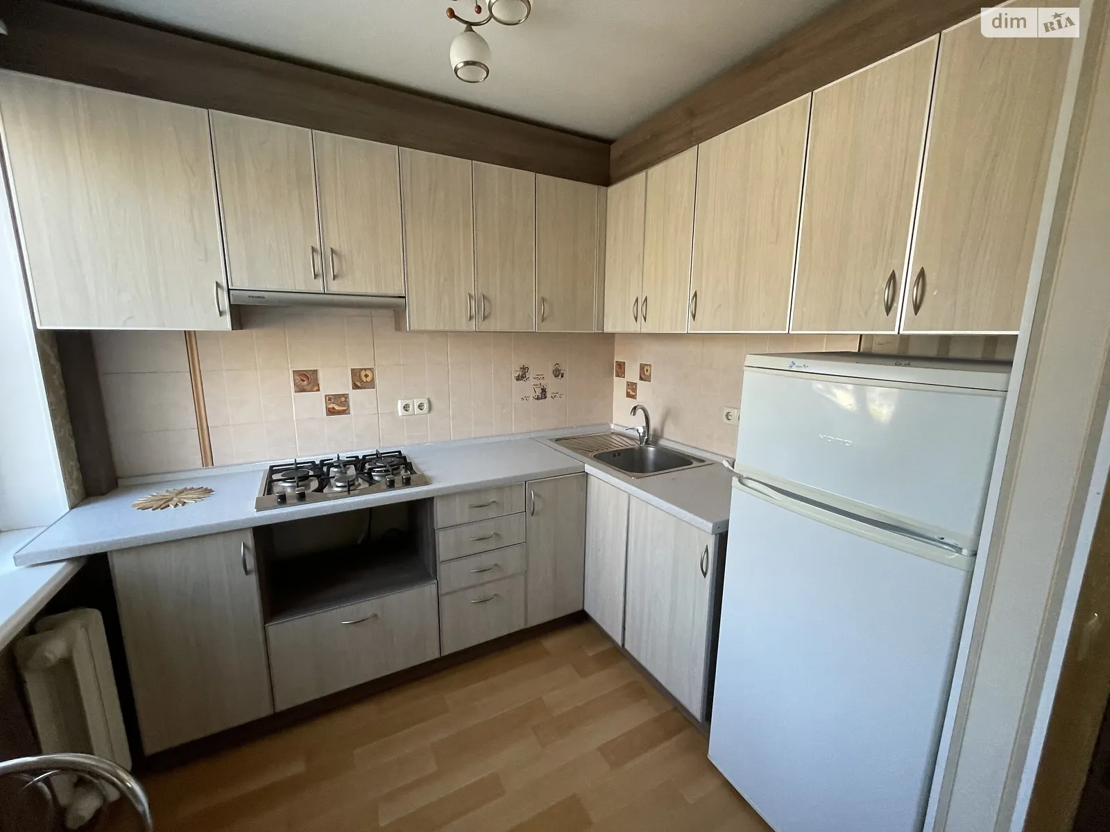 Продается 1-комнатная квартира 32 кв. м в Черноморске, ул. Данченко - фото 1