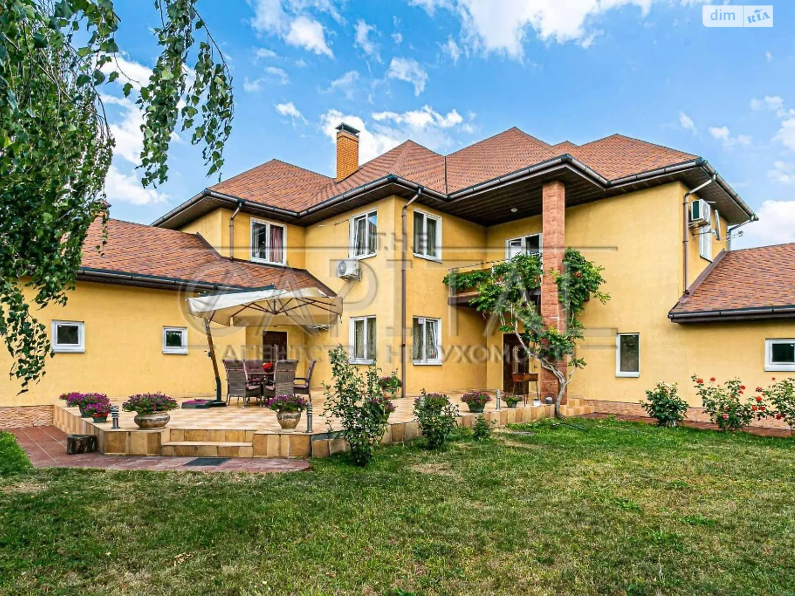 Продается дом на 2 этажа 456 кв. м с мансардой, цена: 350000 $ - фото 1