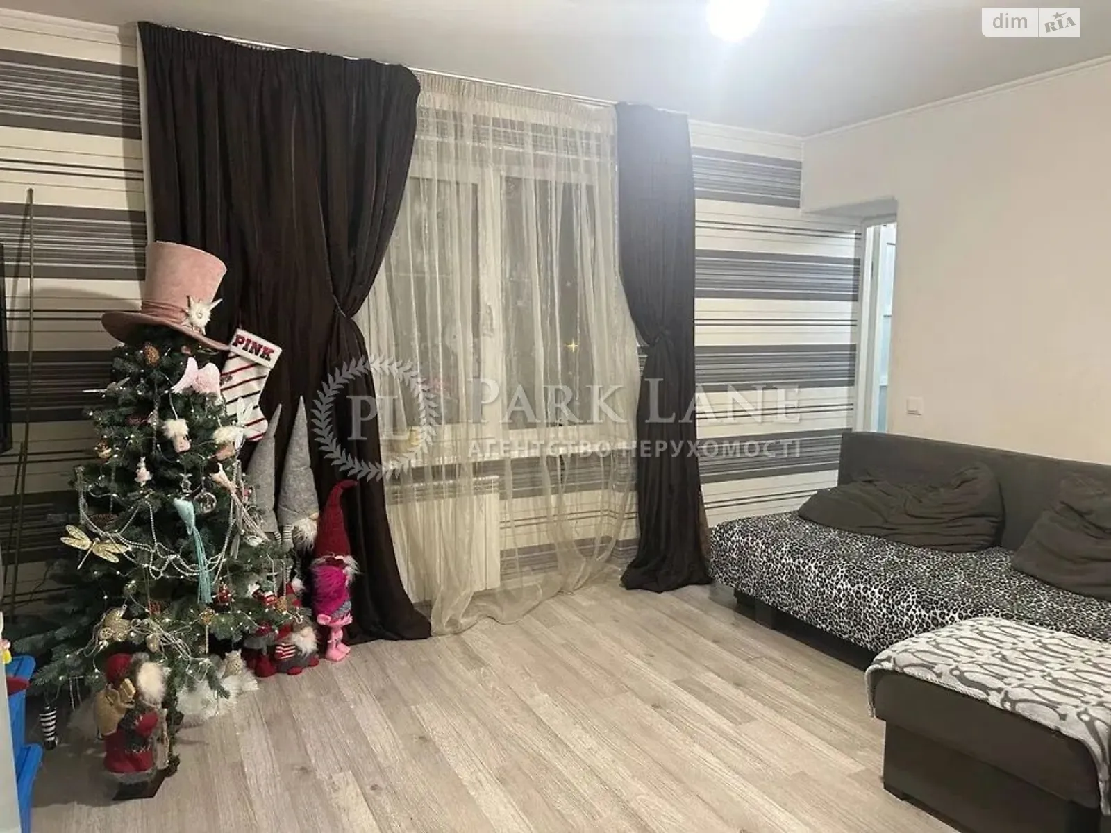 Продается 2-комнатная квартира 52 кв. м в Киеве, просп. Академика Глушкова, 30